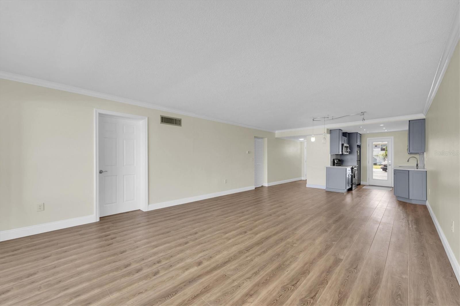 Image 7 of 41 For 280 126th Avenue 103