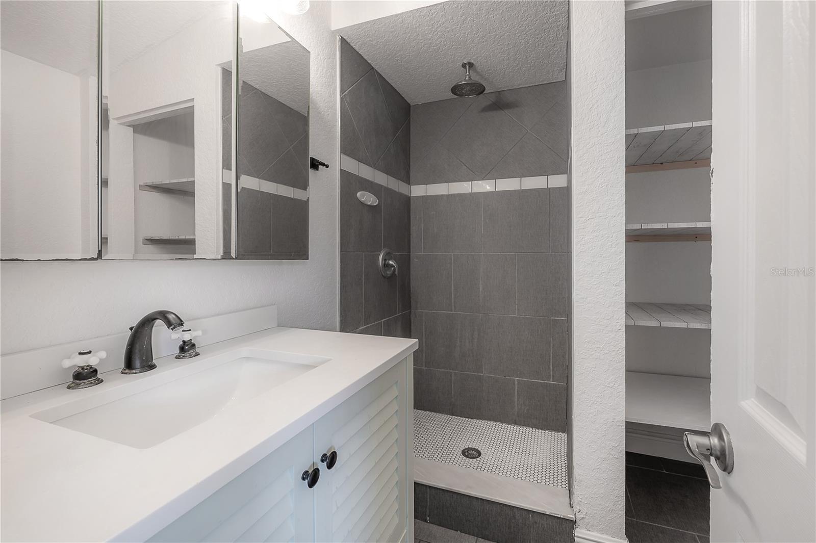 Image 16 of 22 For 3905 Lynn Avenue