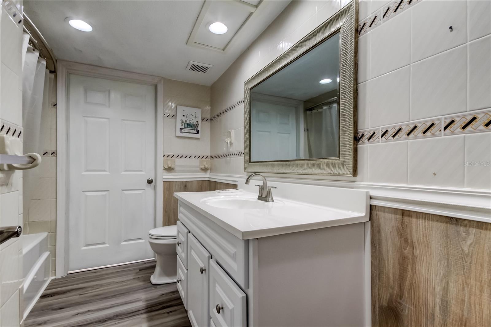 Image 31 of 48 For 1688 Eden Court