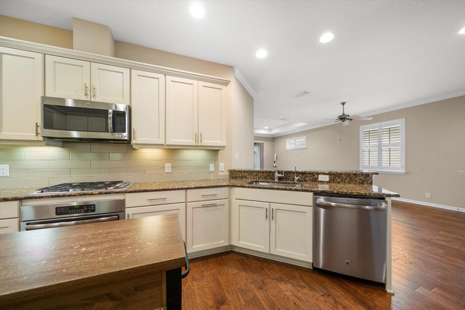 Image 9 of 45 For 751 14th Street Nw