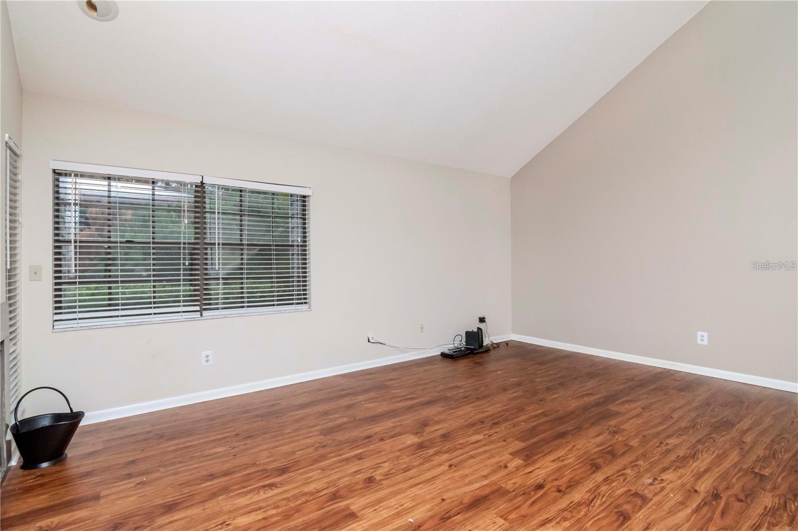 Image 3 of 24 For 8737 Bardmoor Place 101
