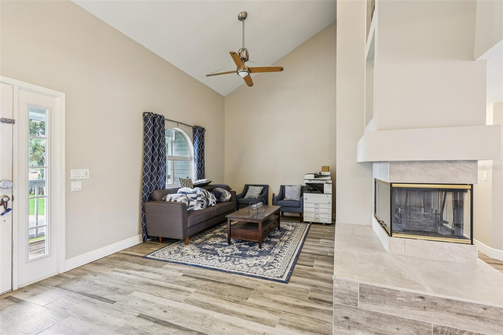 Listing photo id 11 for 9212 River Cove Drive