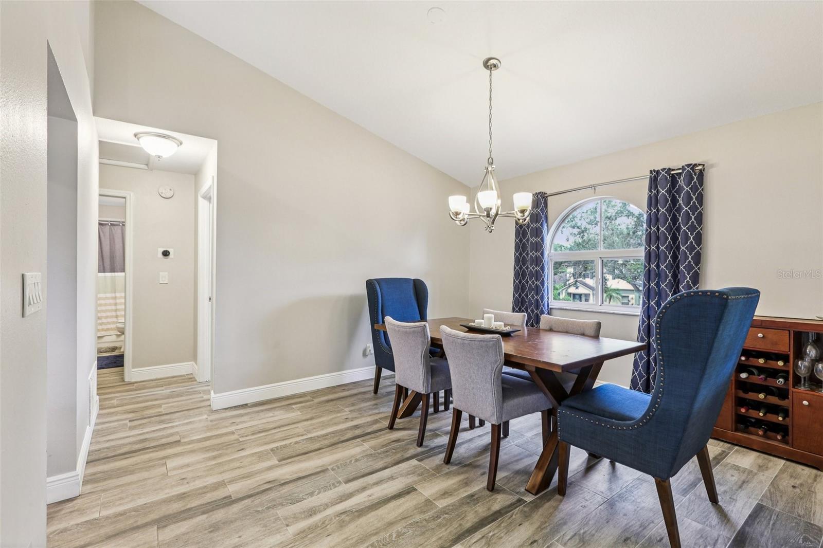 Listing photo id 20 for 9212 River Cove Drive