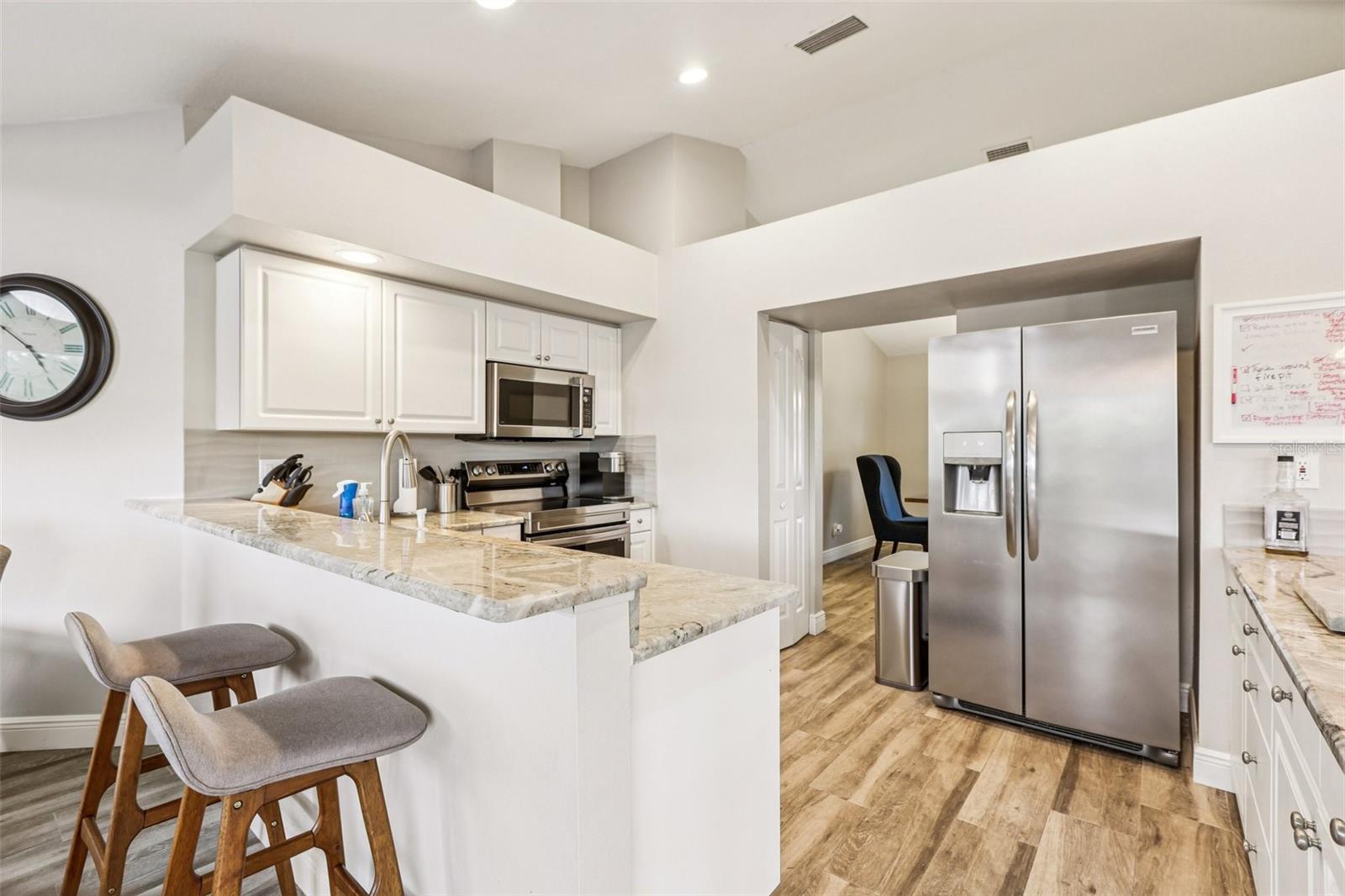 Listing photo id 25 for 9212 River Cove Drive