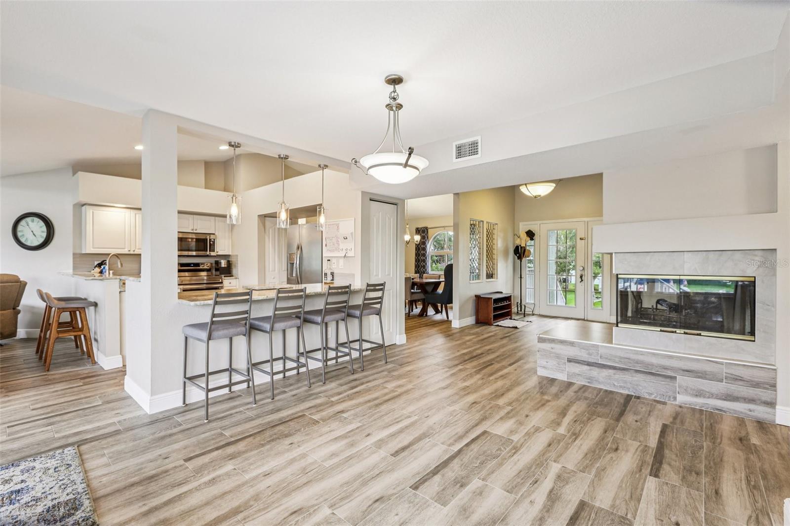 Listing photo id 30 for 9212 River Cove Drive
