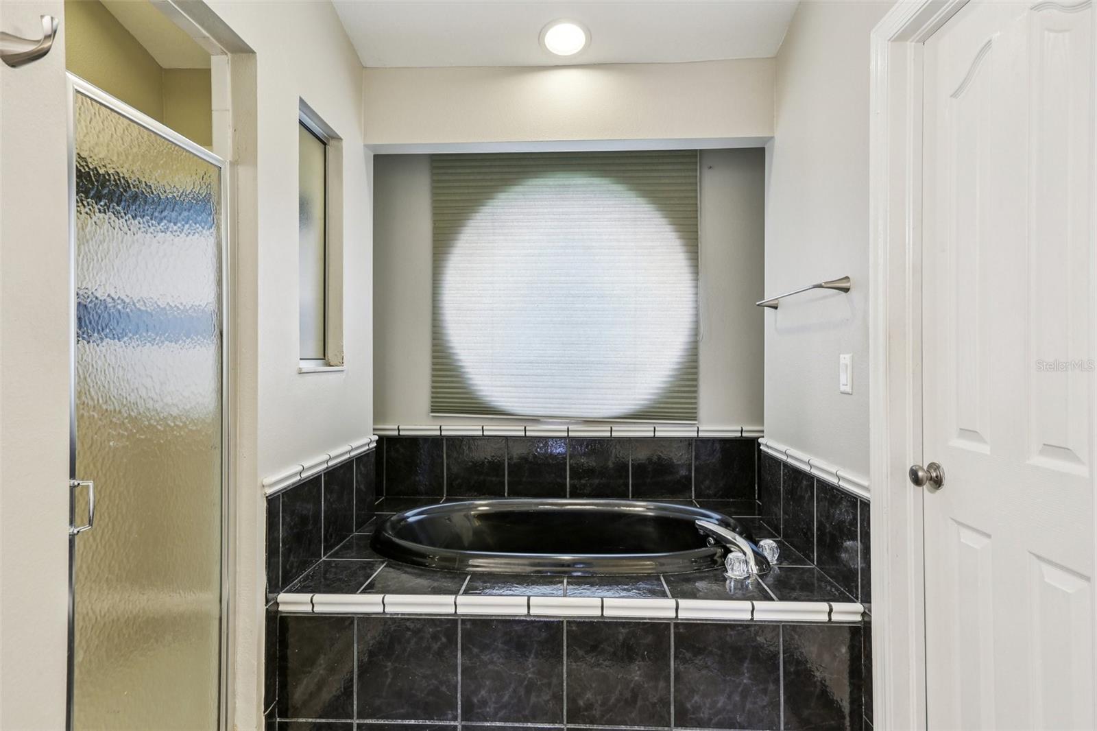 Listing photo id 45 for 9212 River Cove Drive