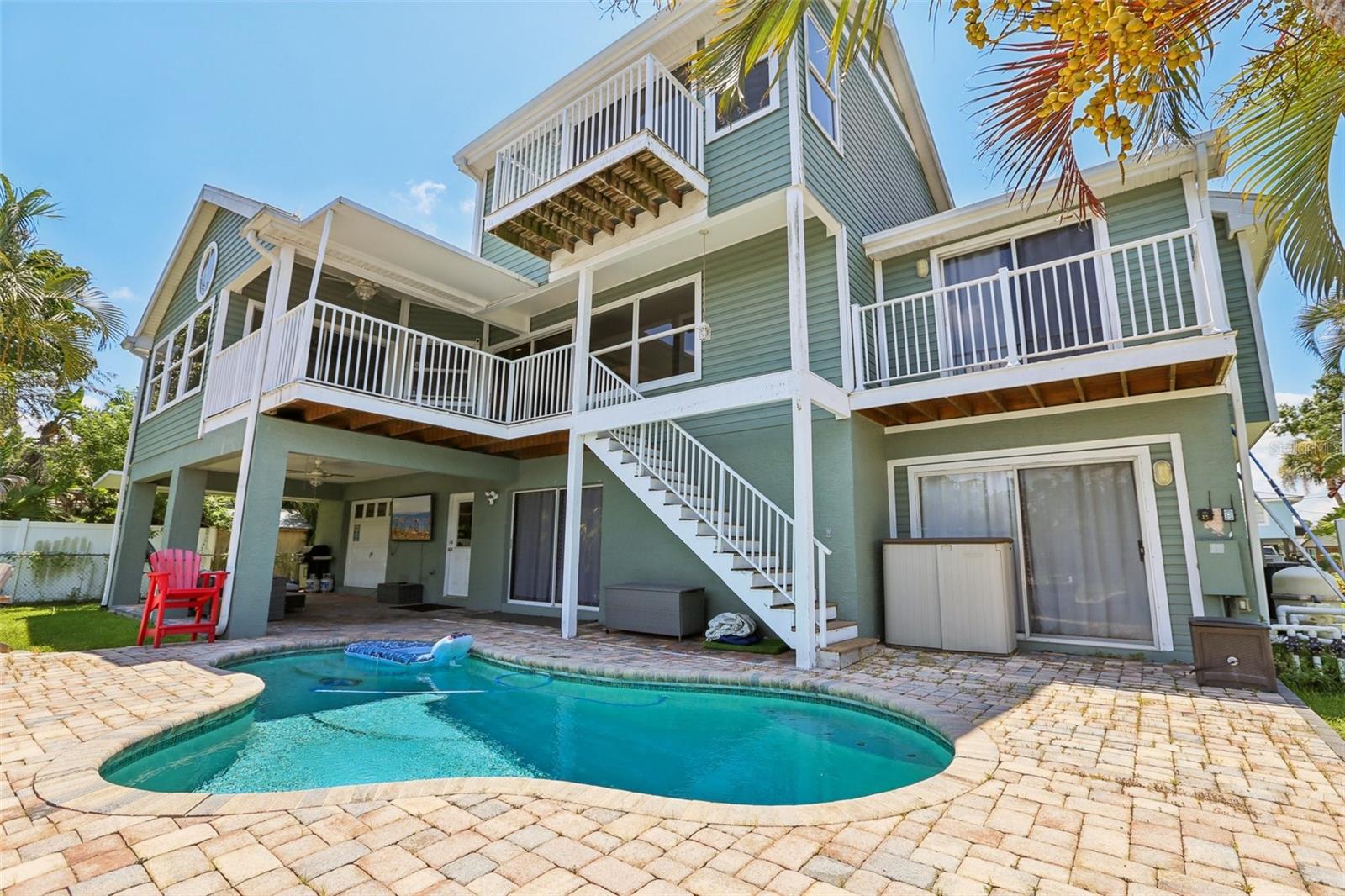Listing photo id 4 for 9212 River Cove Drive