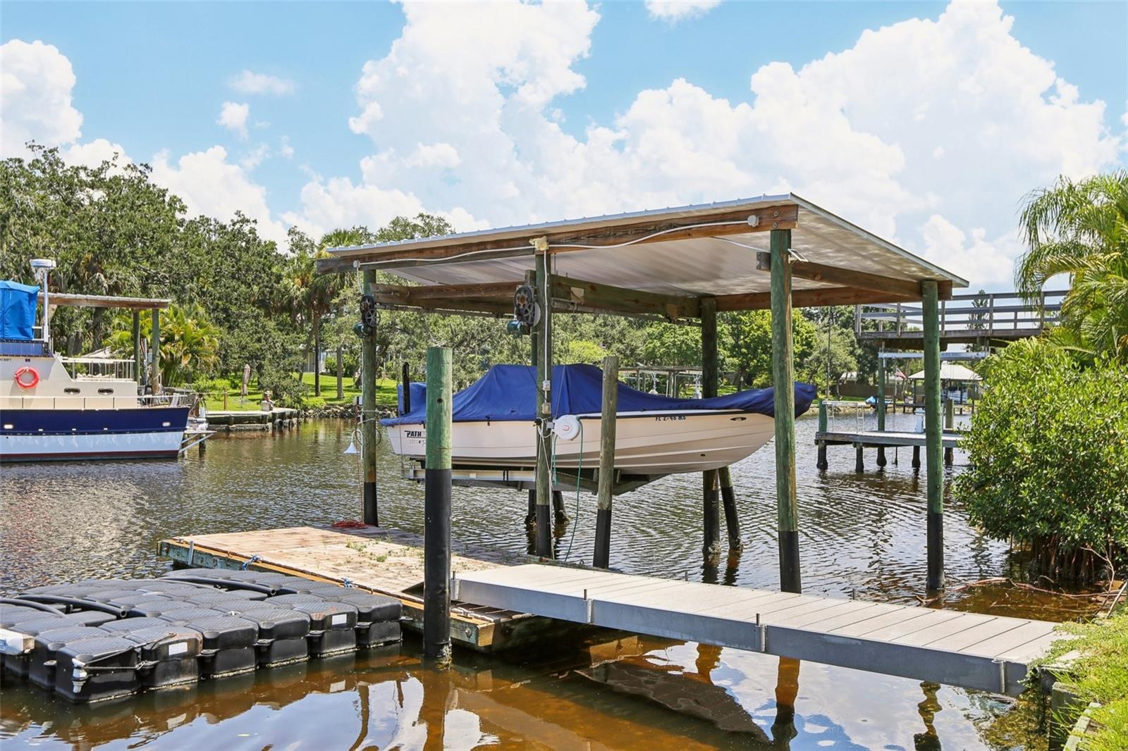 Listing photo id 68 for 9212 River Cove Drive
