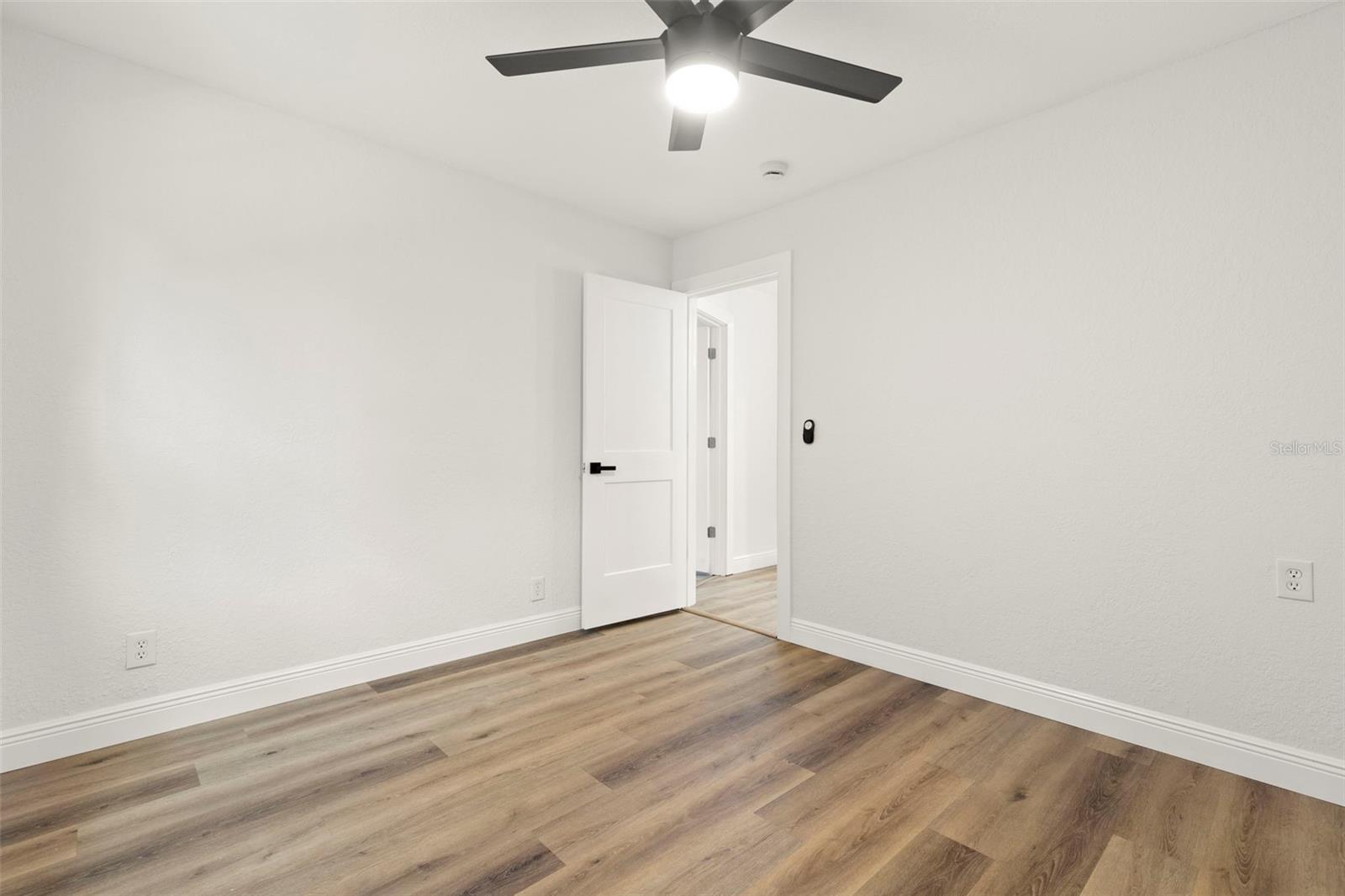 Image 12 of 35 For 2576 39th Avenue N