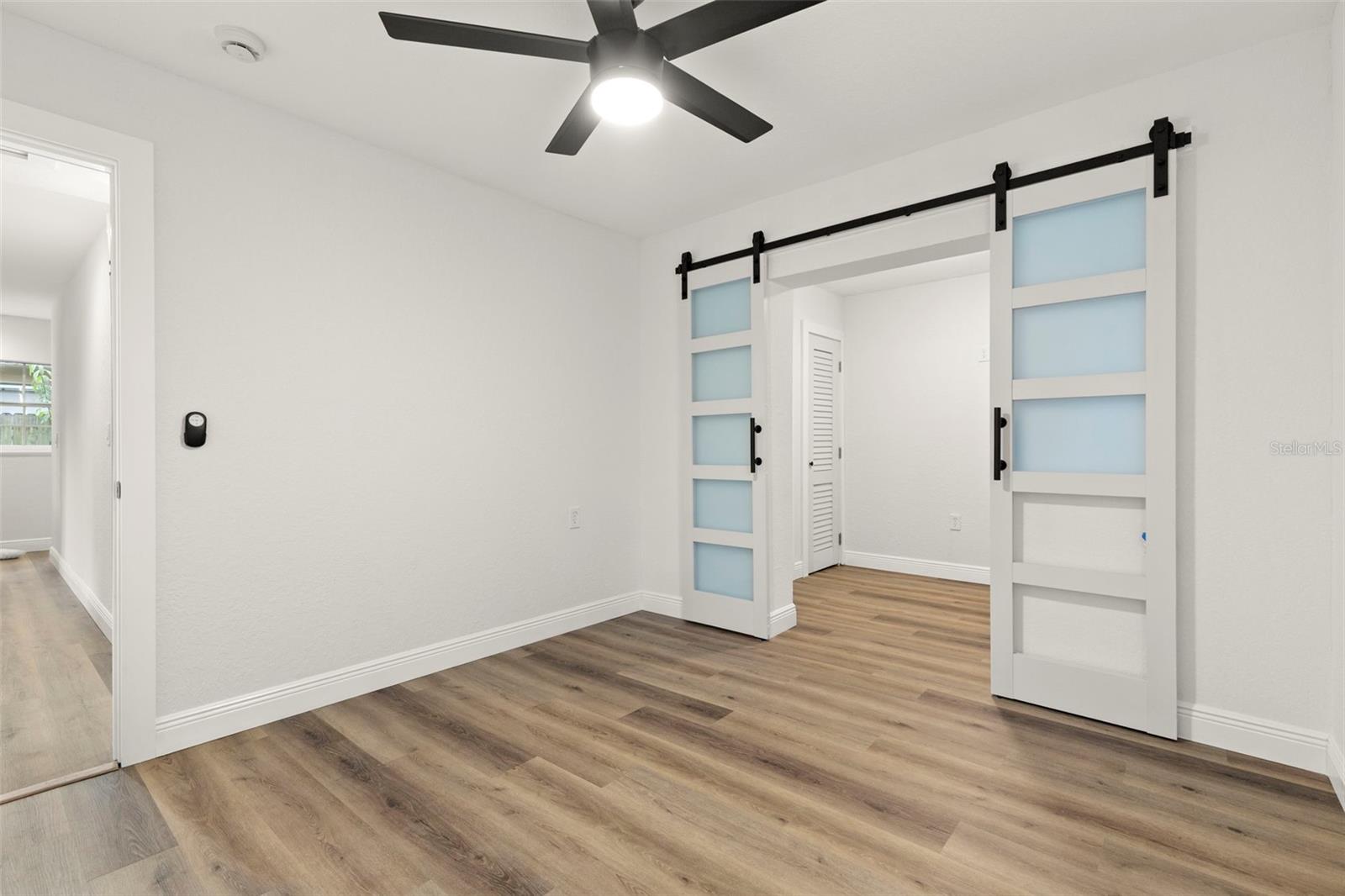 Image 13 of 35 For 2576 39th Avenue N