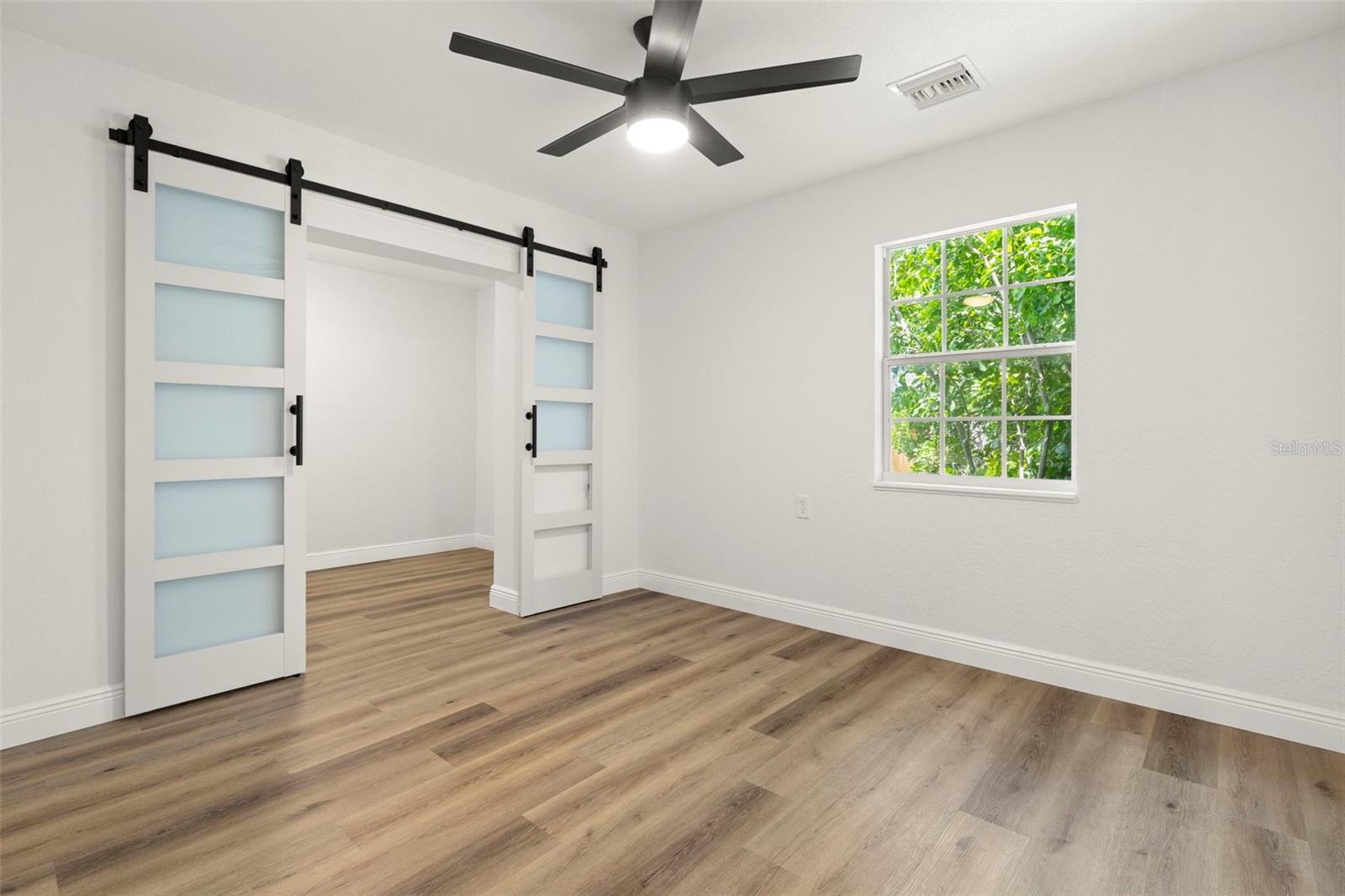 Image 14 of 35 For 2576 39th Avenue N