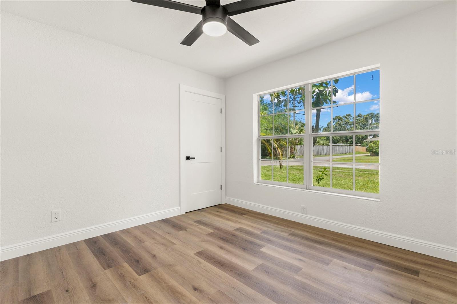 Image 24 of 35 For 2576 39th Avenue N