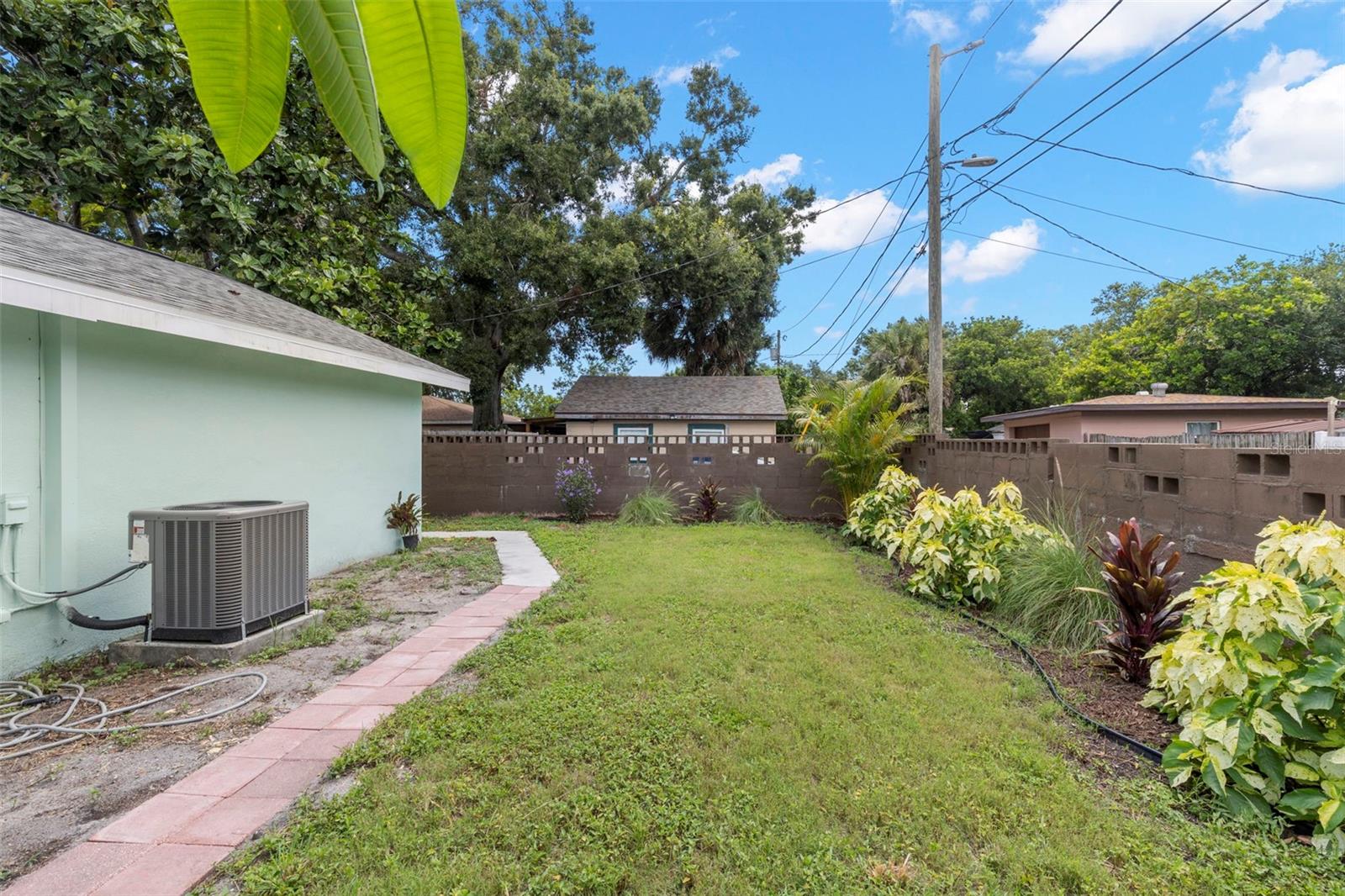 Image 29 of 35 For 2576 39th Avenue N