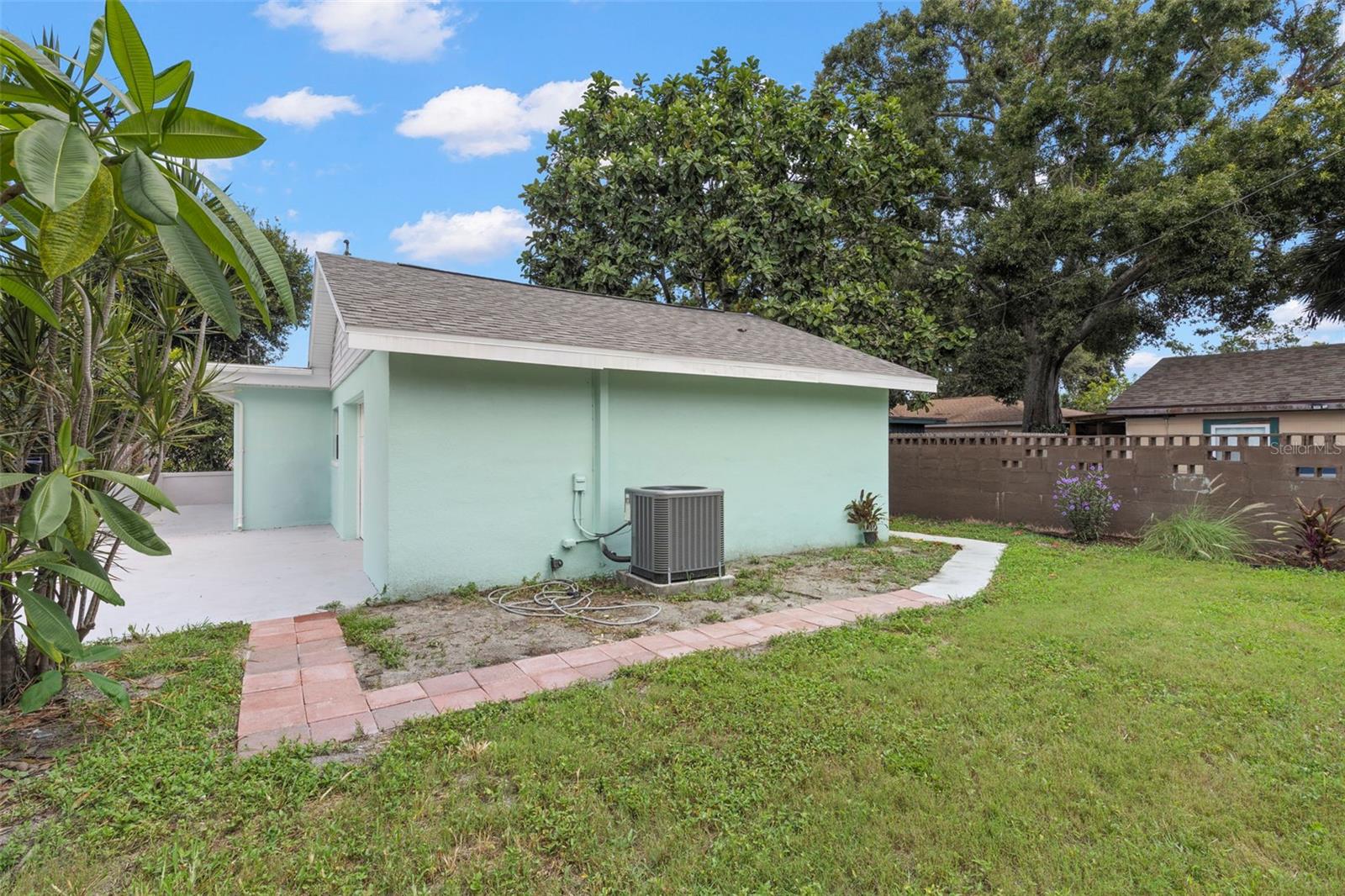Image 31 of 35 For 2576 39th Avenue N