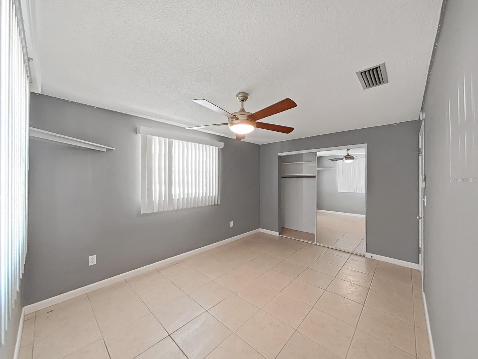 Image 11 of 19 For 2052 Jefferson Avenue