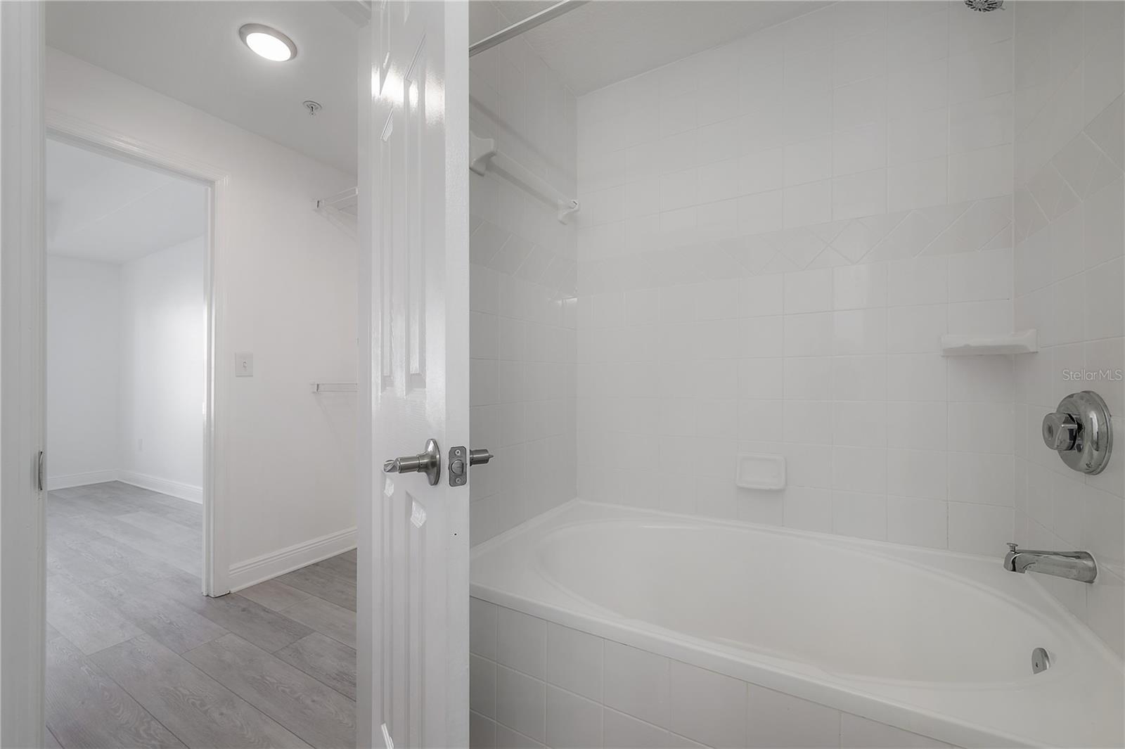 Image 12 of 45 For 800 Dakota Avenue 327
