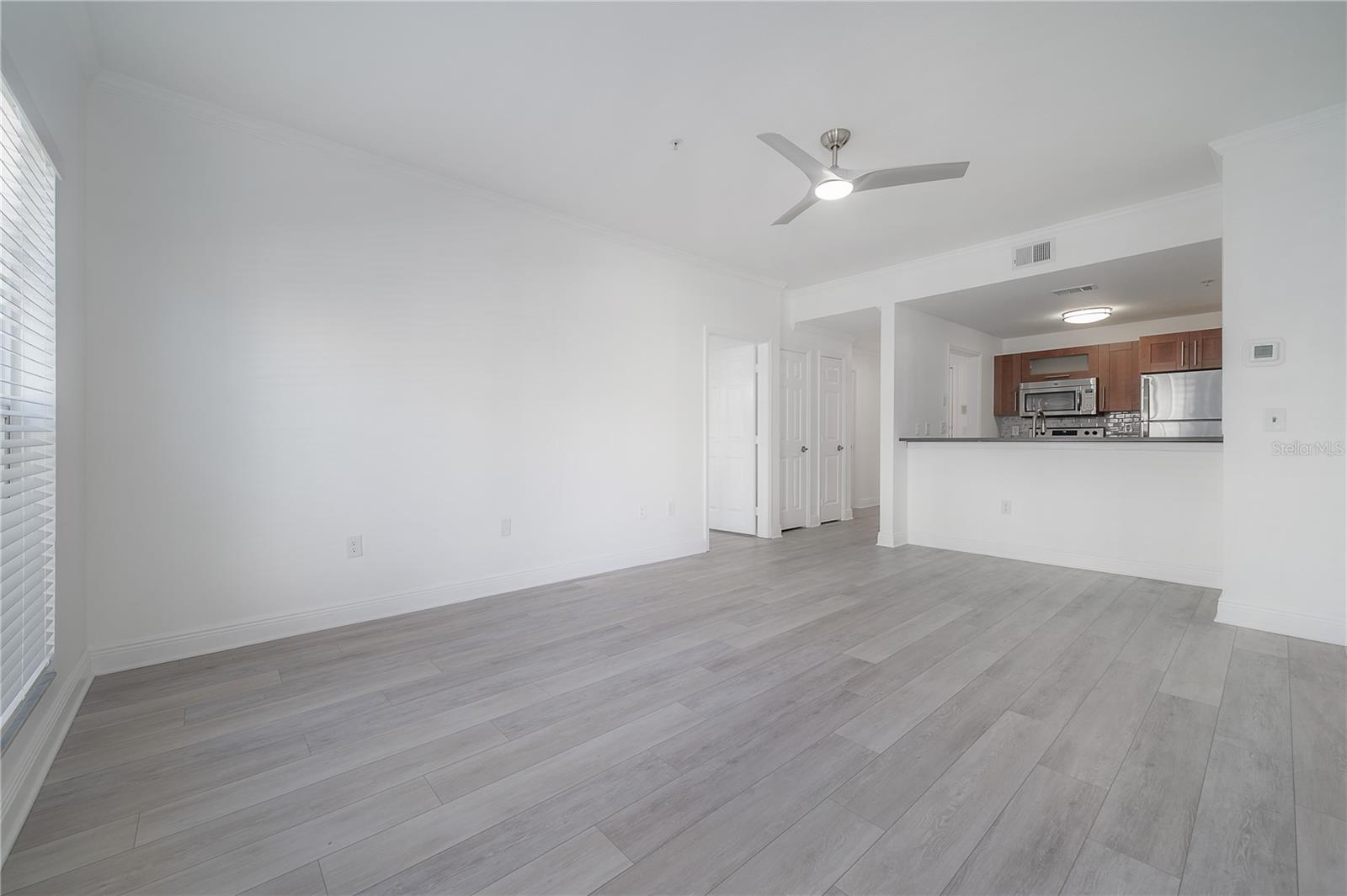 Image 18 of 45 For 800 Dakota Avenue 327