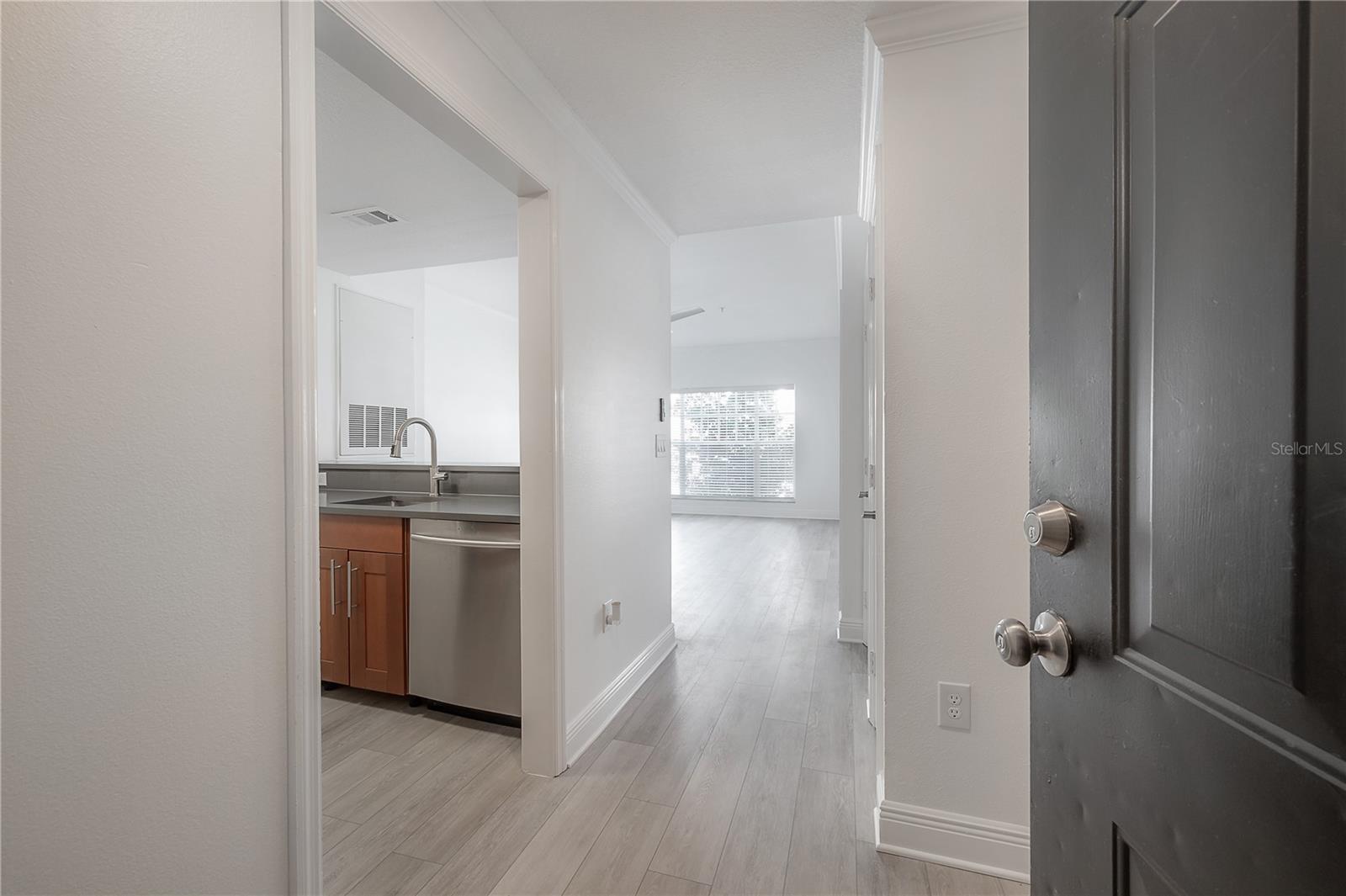 Image 3 of 45 For 800 Dakota Avenue 327