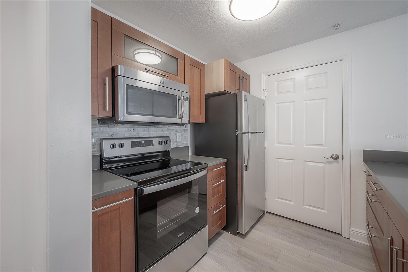 Image 5 of 45 For 800 Dakota Avenue 327