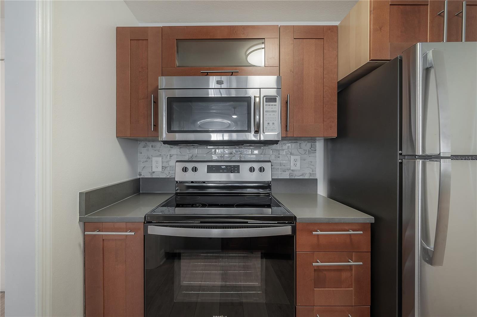Image 6 of 45 For 800 Dakota Avenue 327