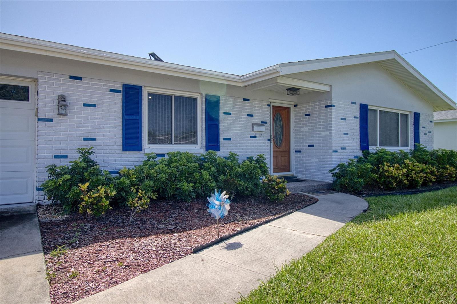 Image 4 of 38 For 1837 Princeton Drive