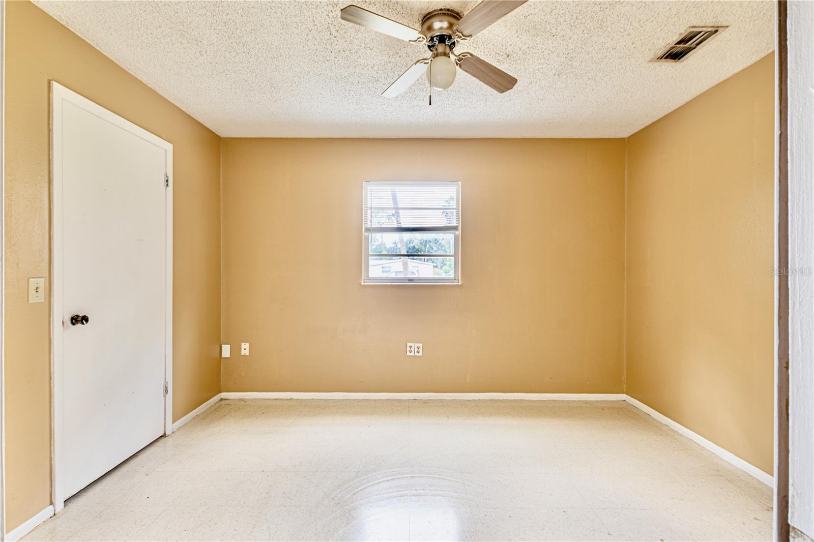 Image 24 of 25 For 4753 6th Street