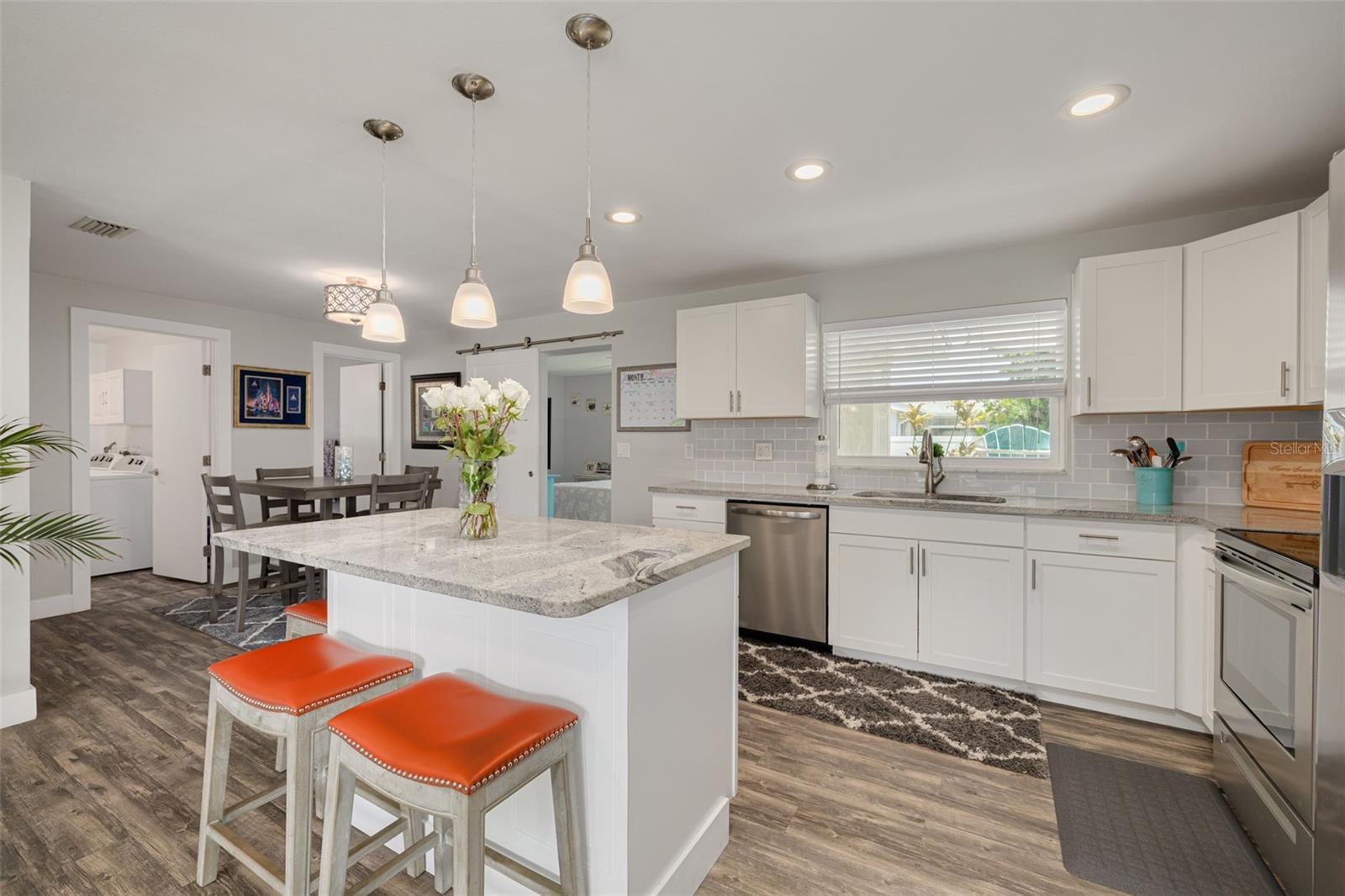 Image 5 of 27 For 11617 79th Avenue