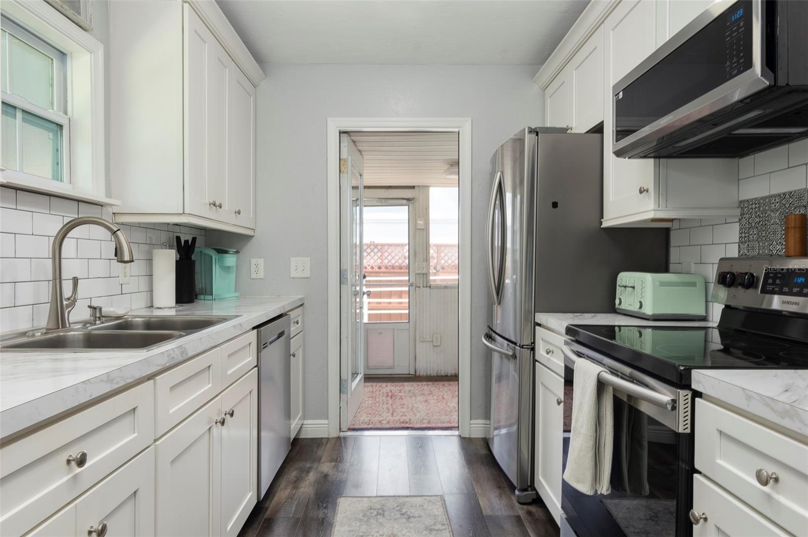Image 6 of 32 For 5013 17th Avenue S