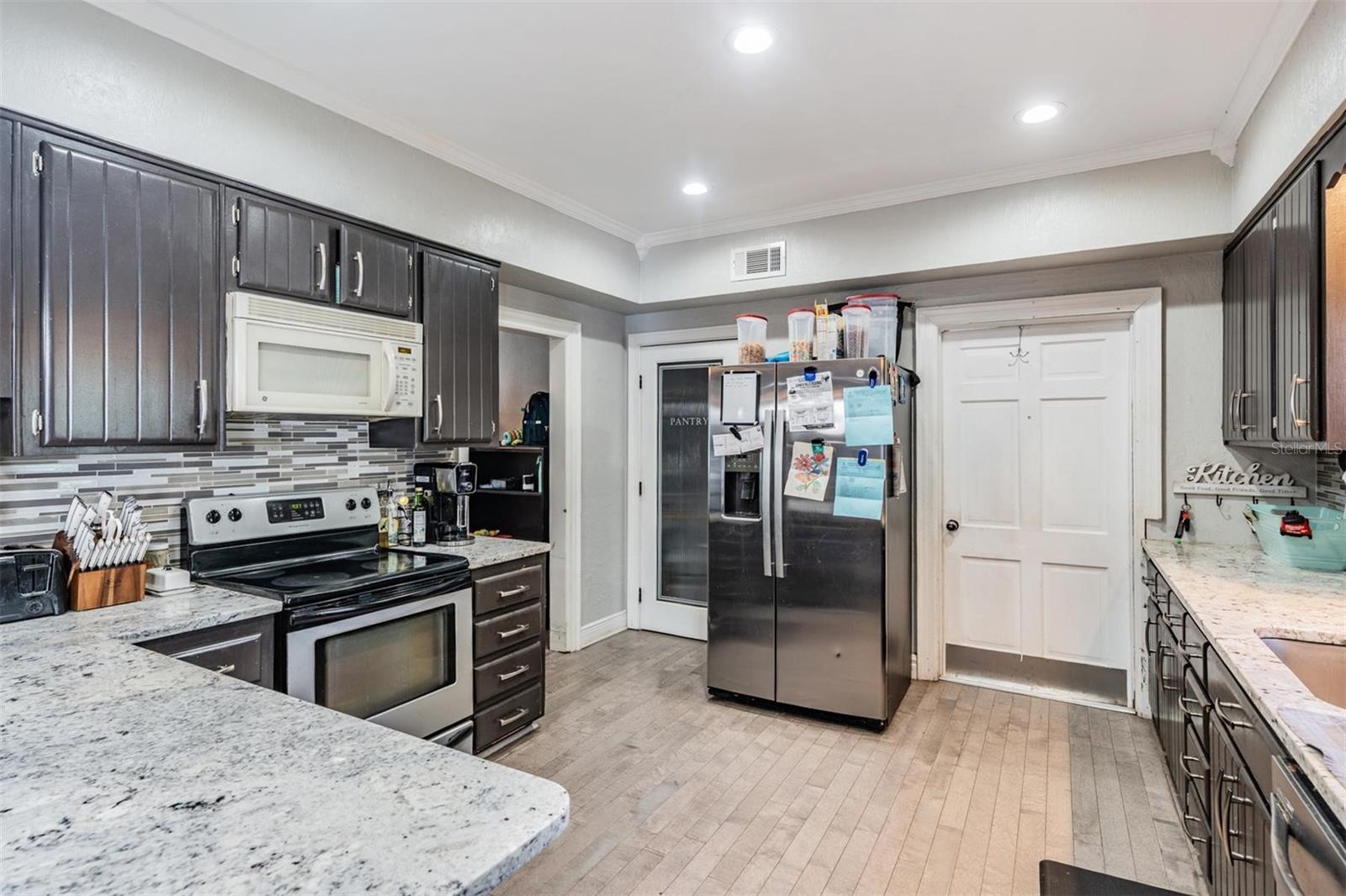 Image 10 of 42 For 811 Fairlington Drive