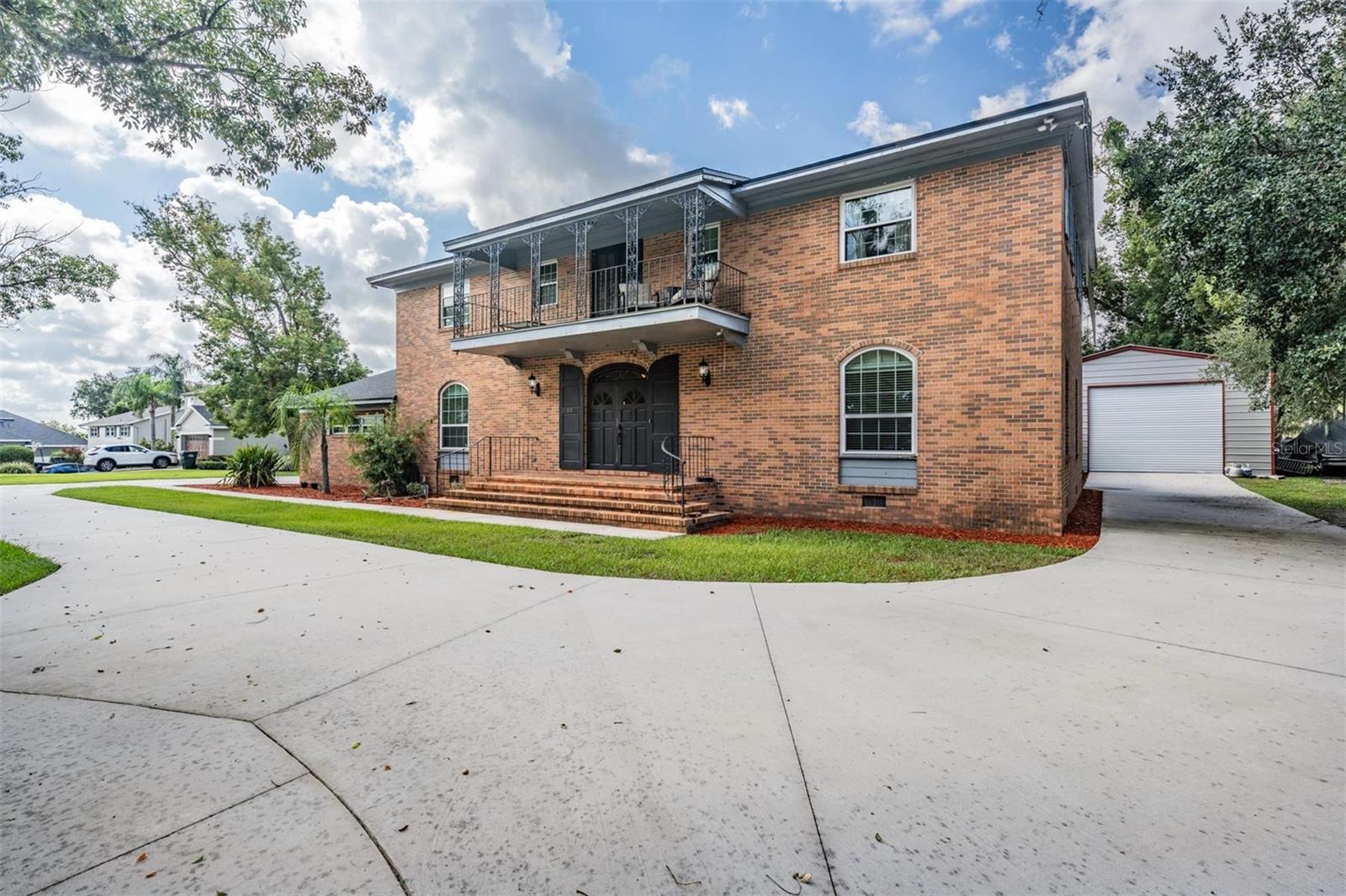 Image 2 of 42 For 811 Fairlington Drive