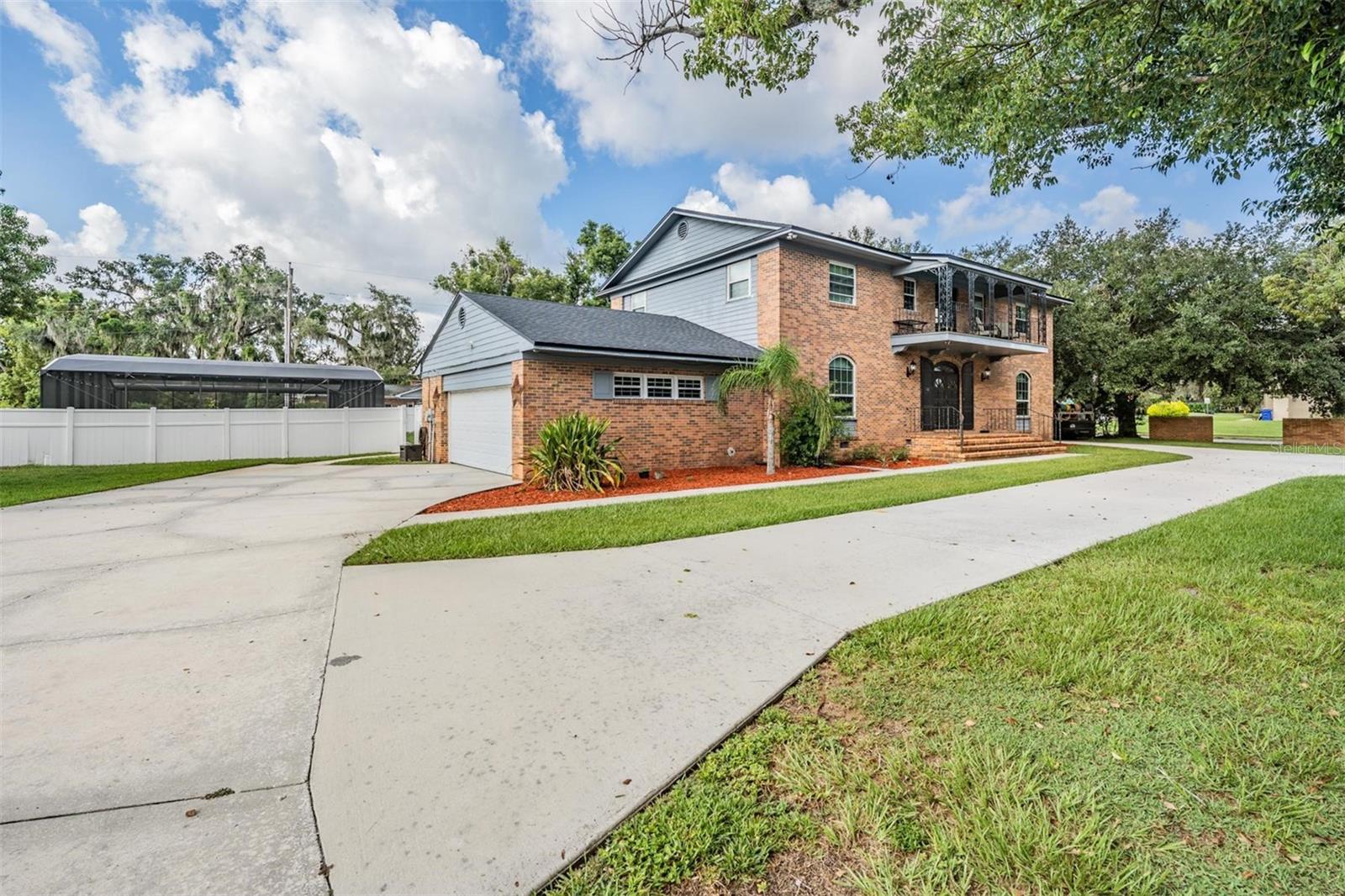 Image 4 of 42 For 811 Fairlington Drive