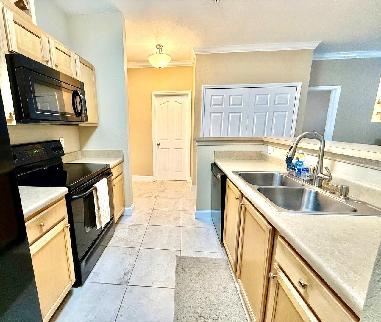 Image 6 of 19 For 5000 Culbreath Key Way 1-212