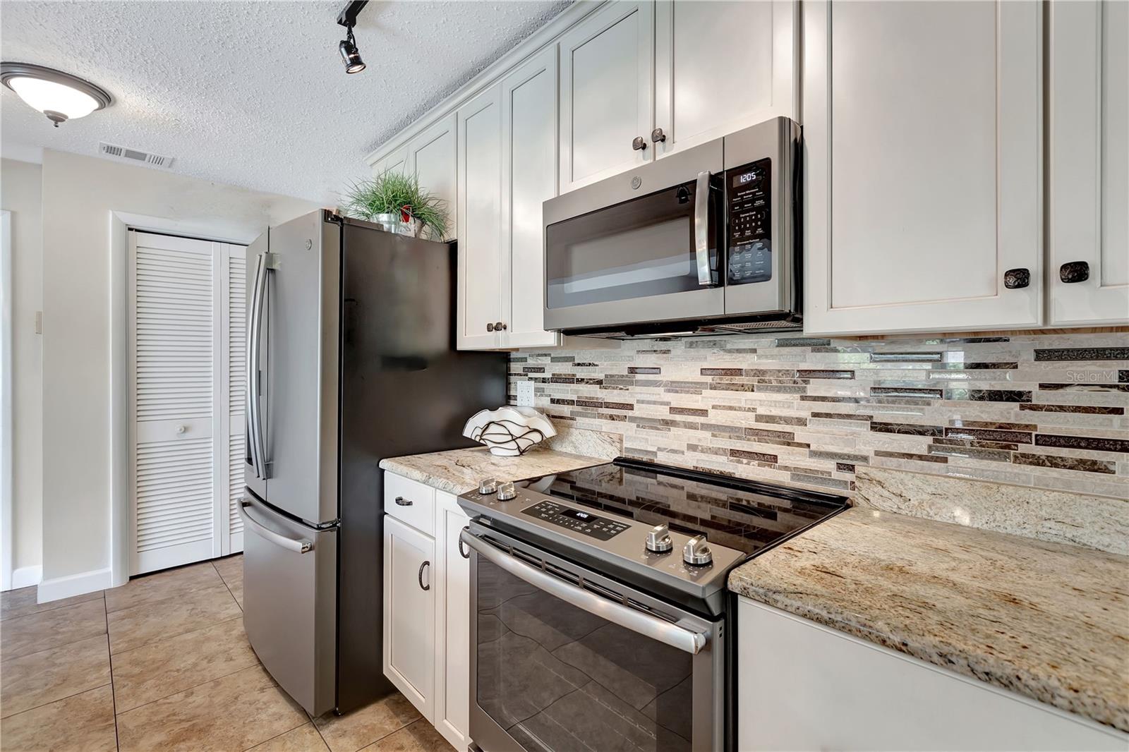 Image 11 of 46 For 3749 Mckay Creek Drive