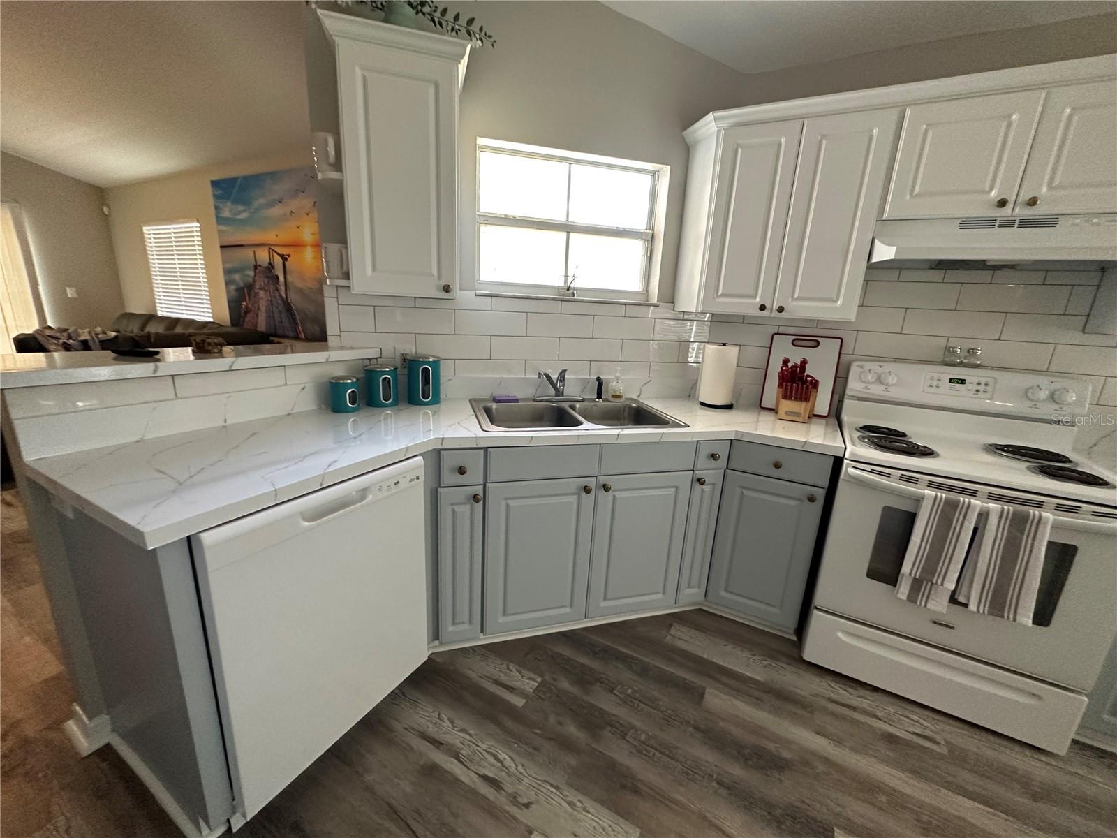 Image 10 of 17 For 2224 19th Avenue