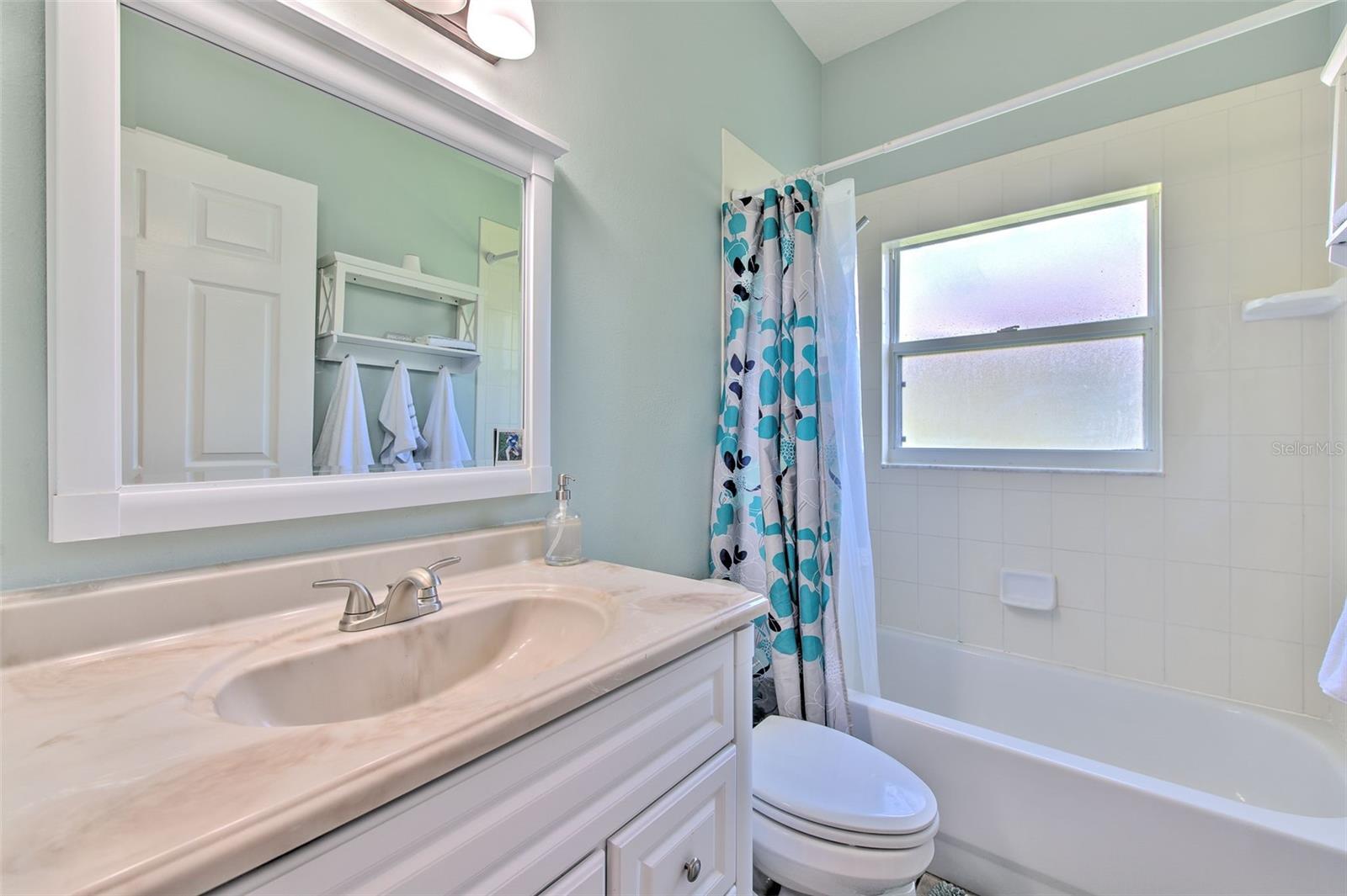 Image 14 of 76 For 15541 Martinmeadow Drive