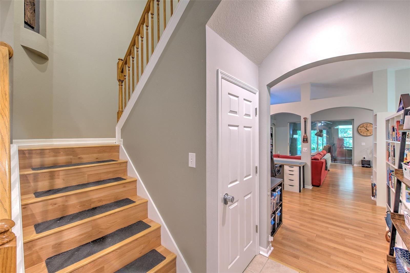 Image 17 of 76 For 15541 Martinmeadow Drive