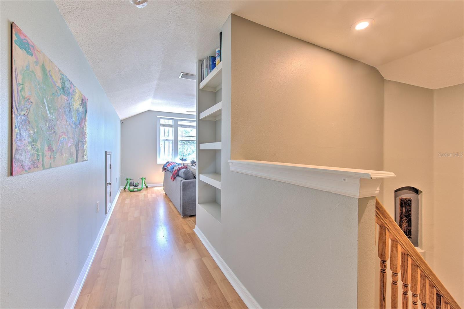 Image 18 of 76 For 15541 Martinmeadow Drive