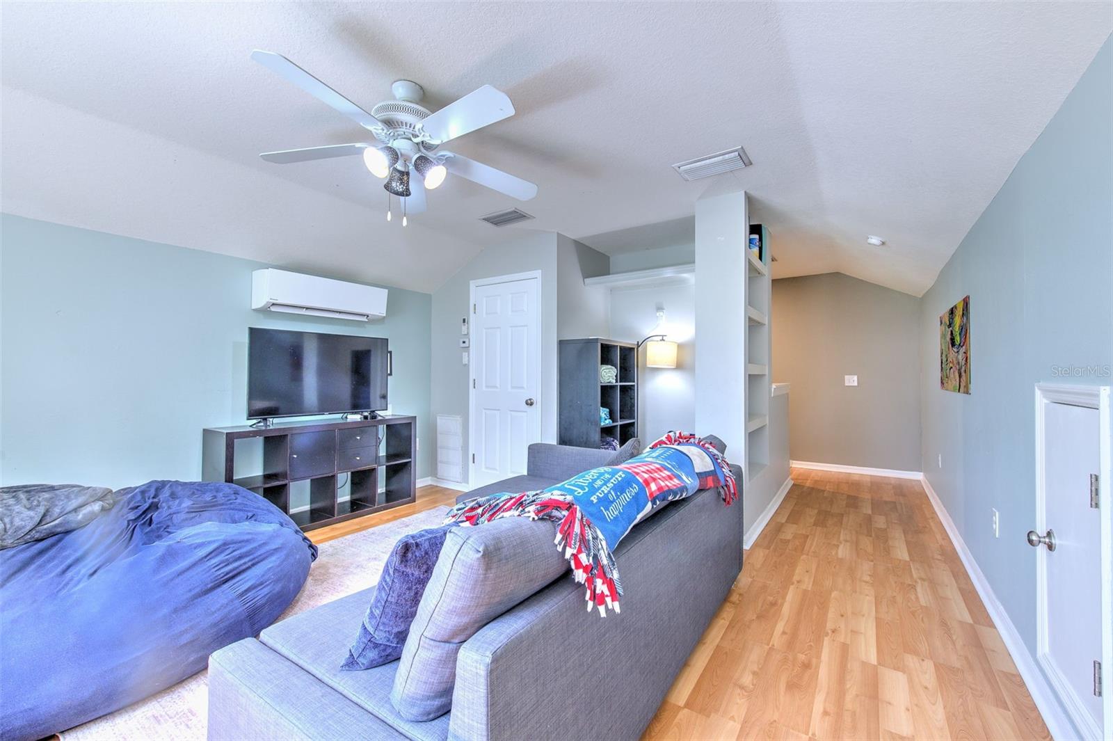 Image 20 of 76 For 15541 Martinmeadow Drive