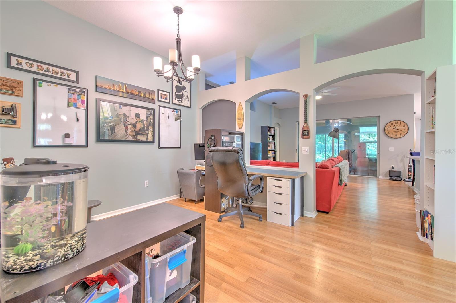 Image 21 of 76 For 15541 Martinmeadow Drive