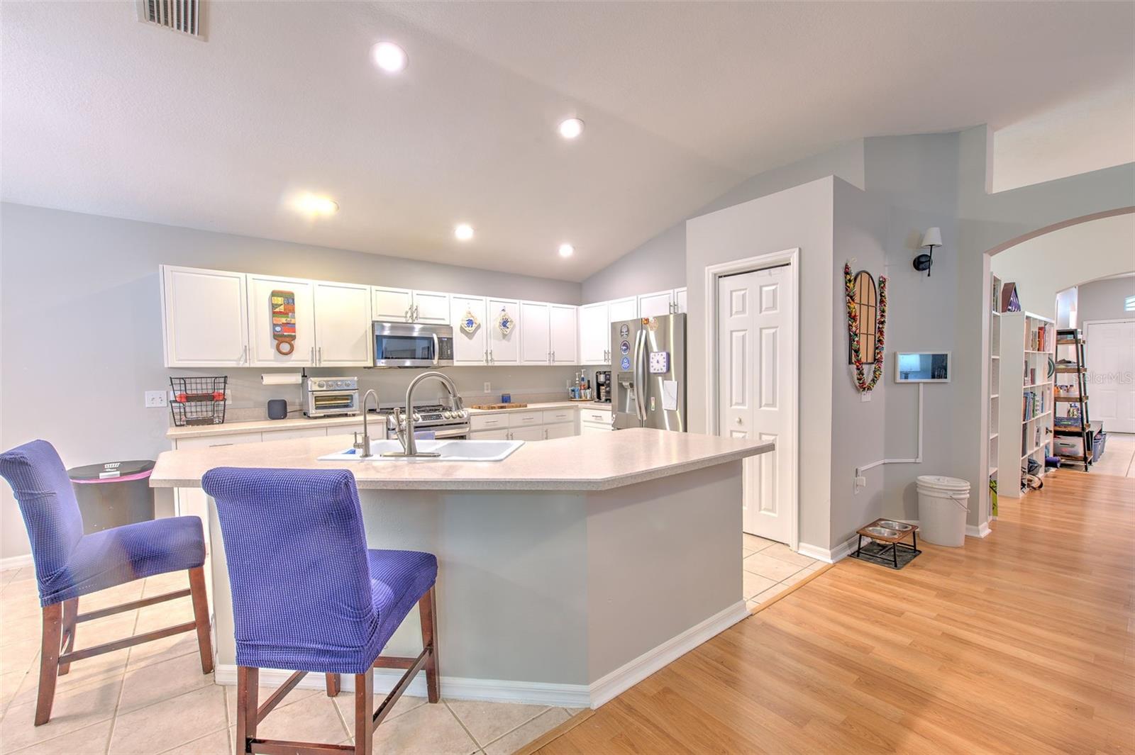 Image 28 of 76 For 15541 Martinmeadow Drive
