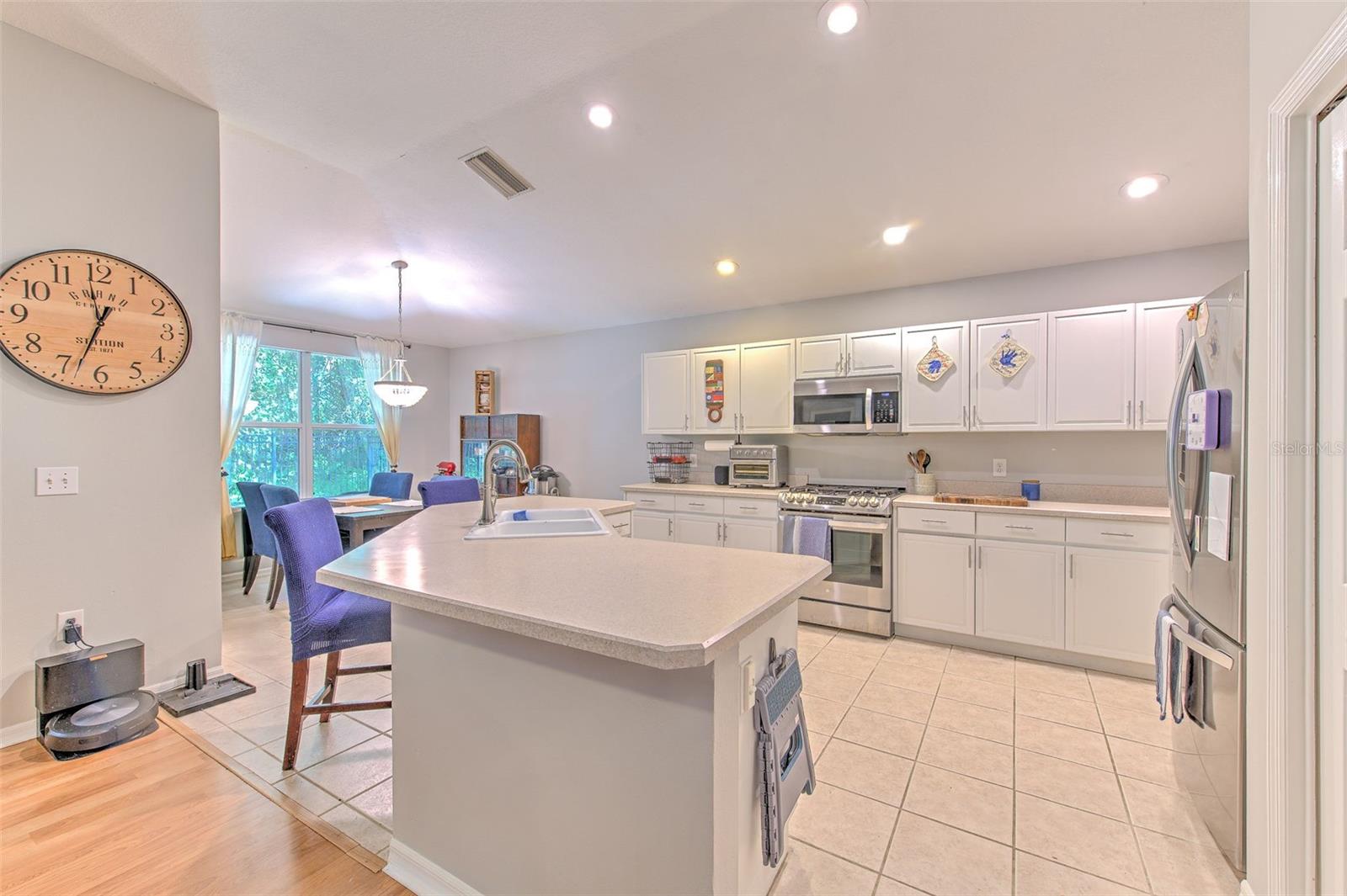 Image 29 of 76 For 15541 Martinmeadow Drive