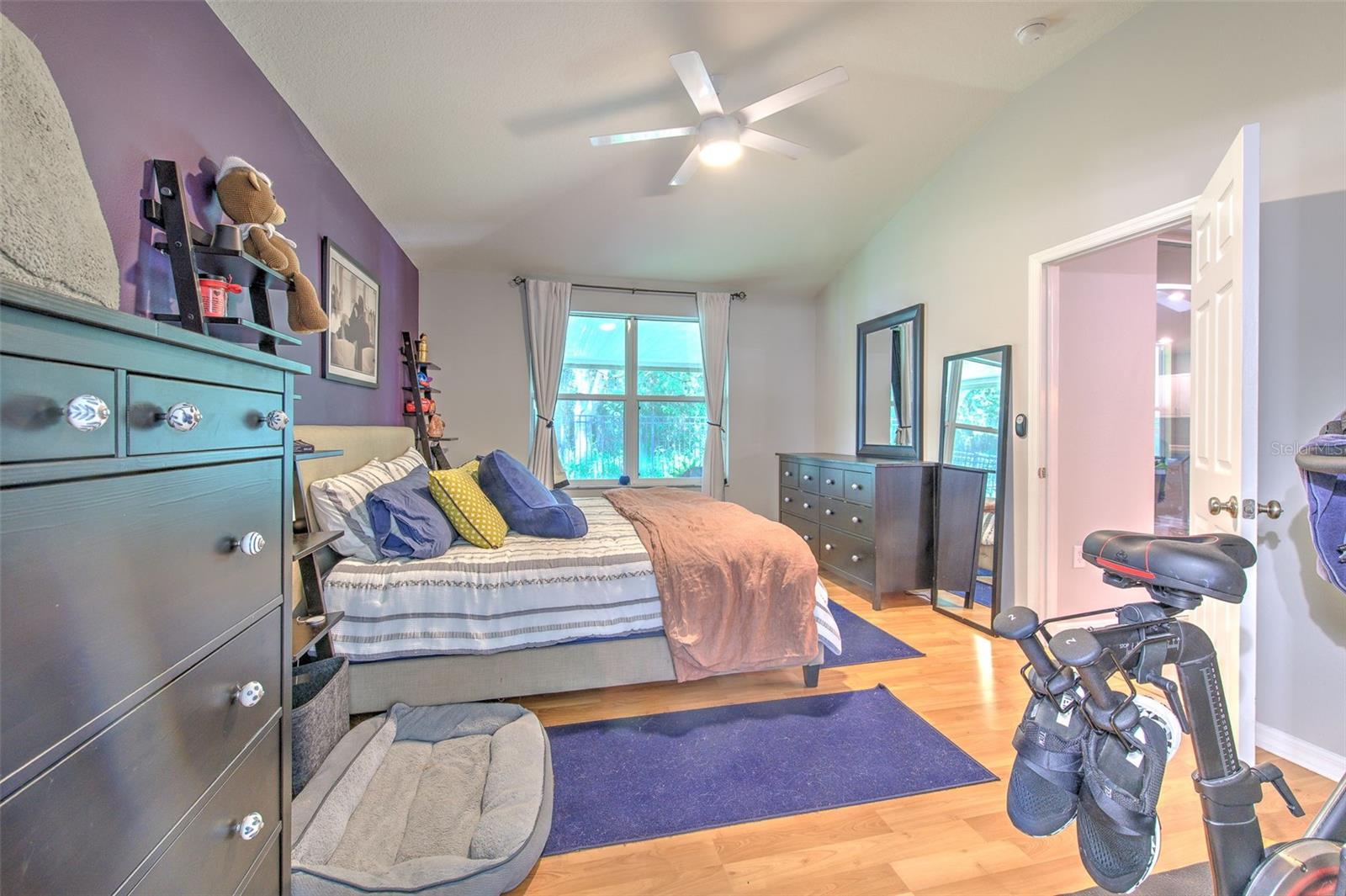 Image 34 of 76 For 15541 Martinmeadow Drive