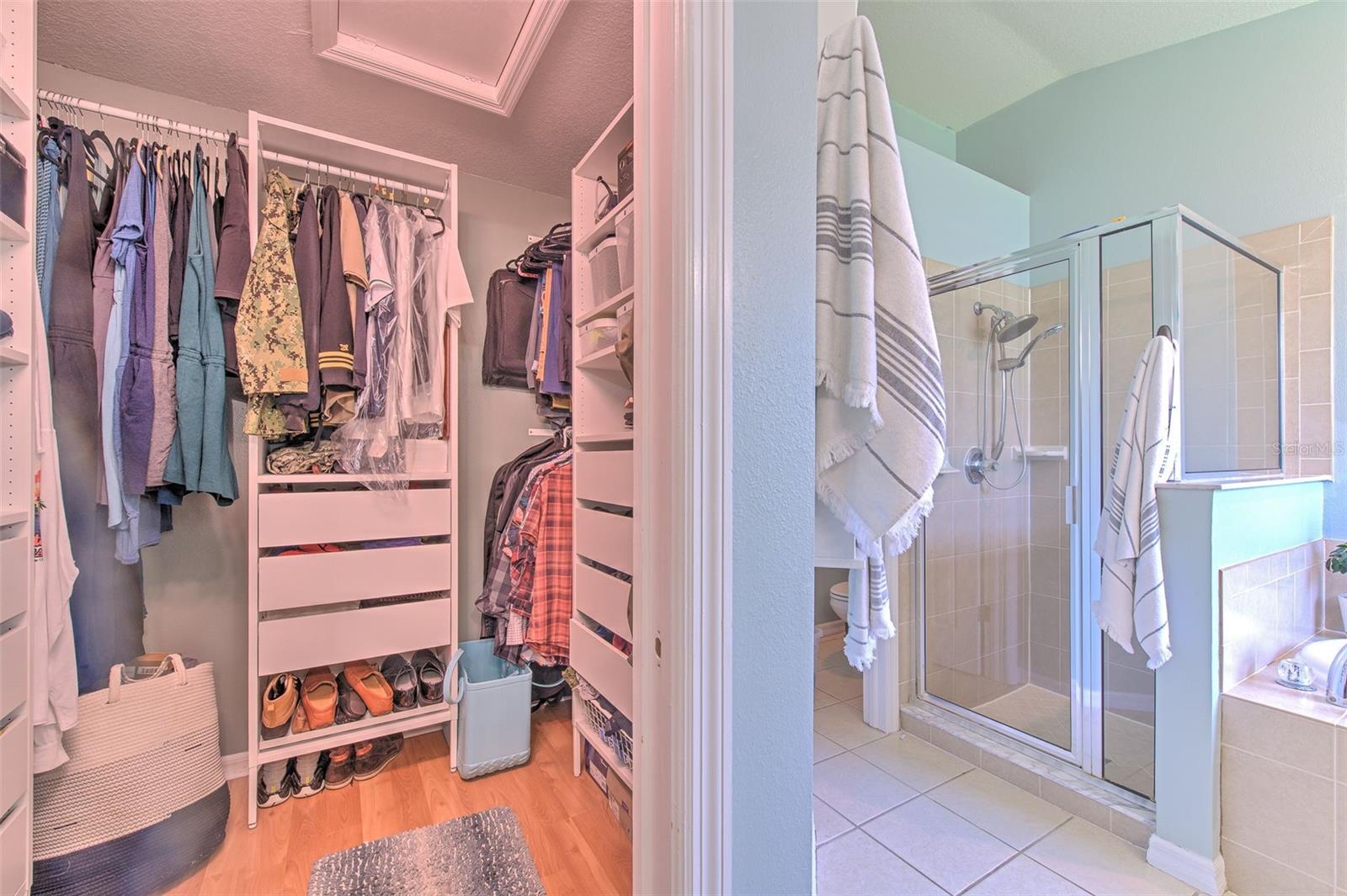 Image 37 of 76 For 15541 Martinmeadow Drive