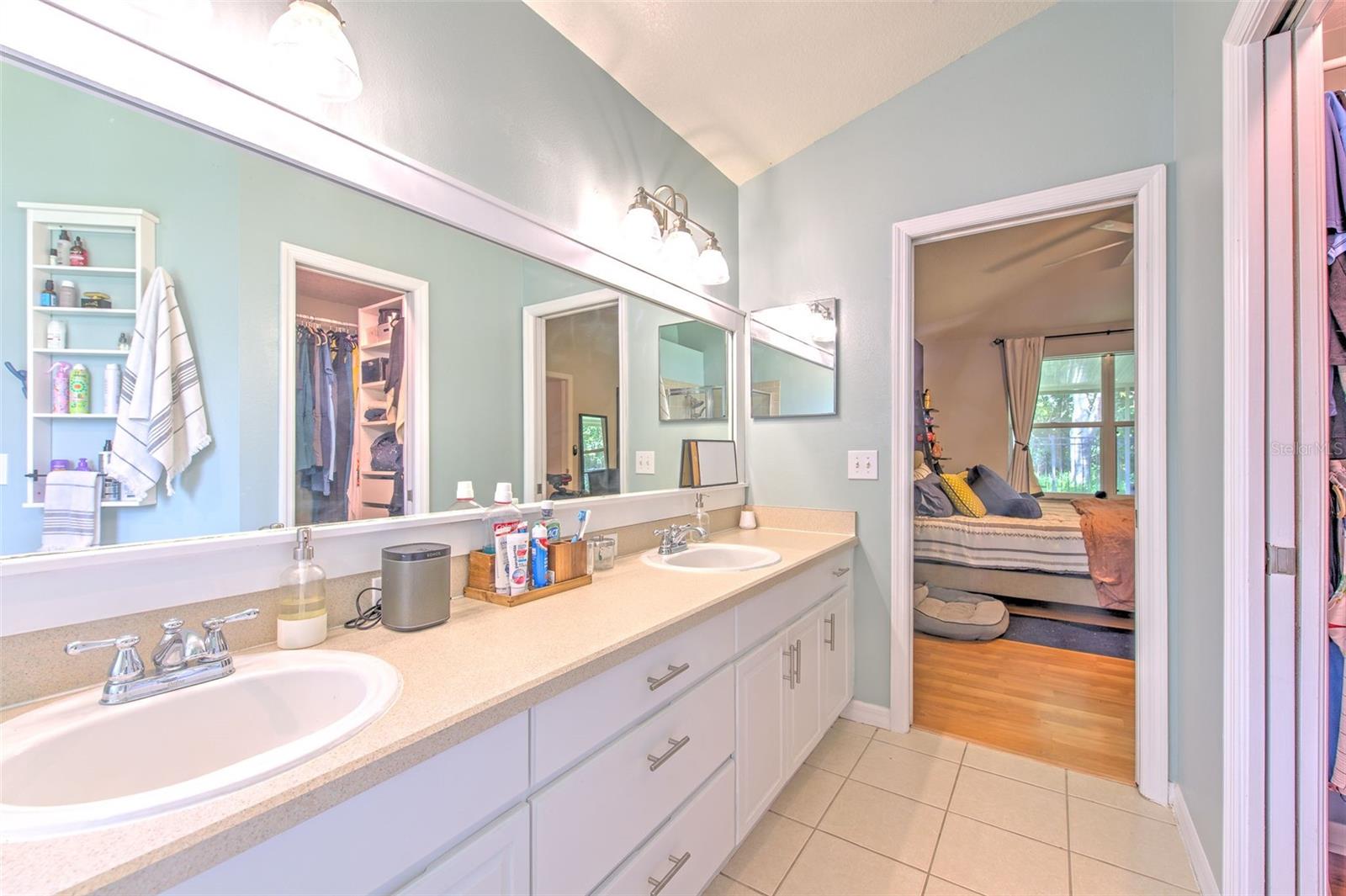 Image 38 of 76 For 15541 Martinmeadow Drive