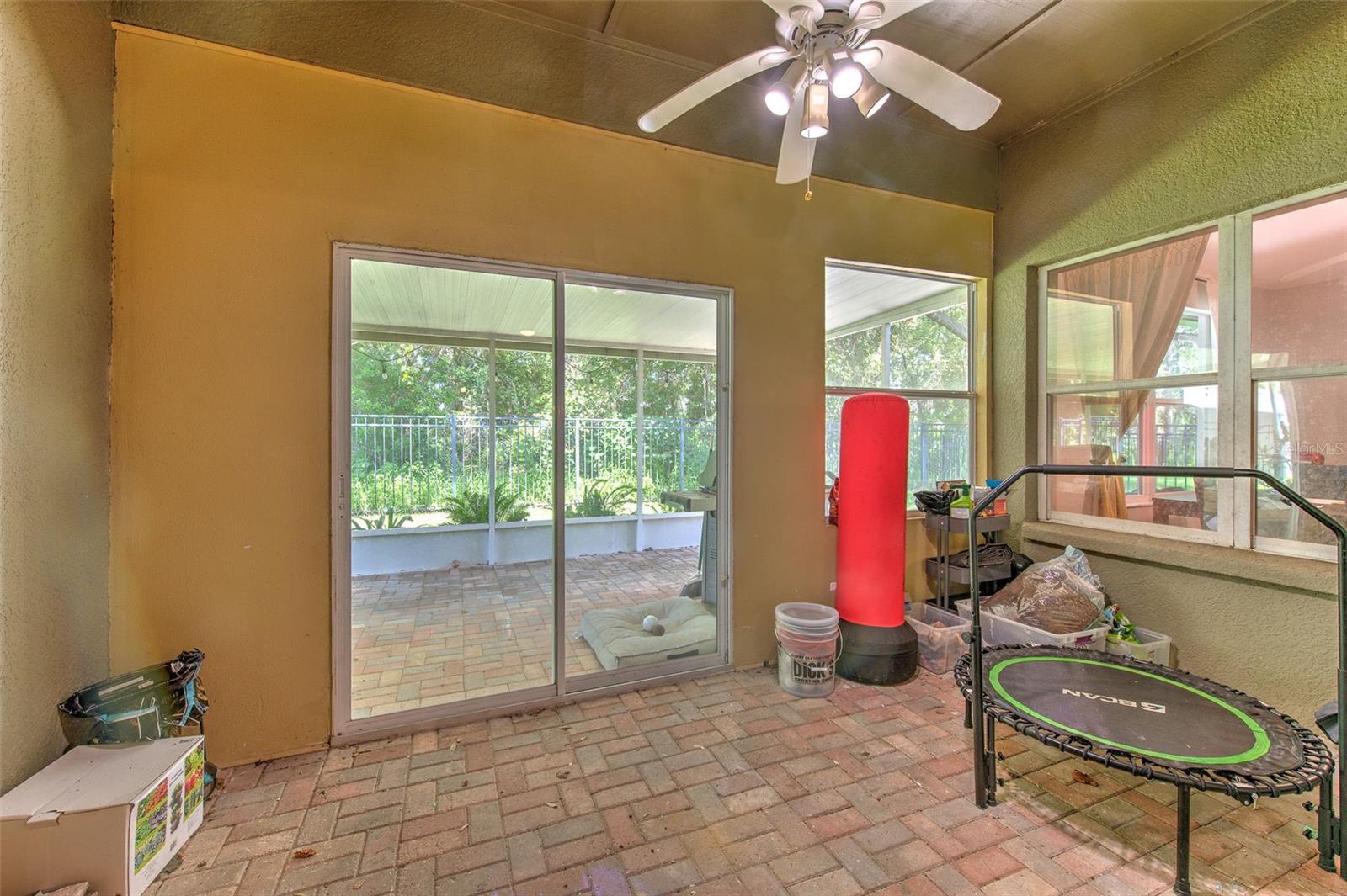 Image 39 of 76 For 15541 Martinmeadow Drive