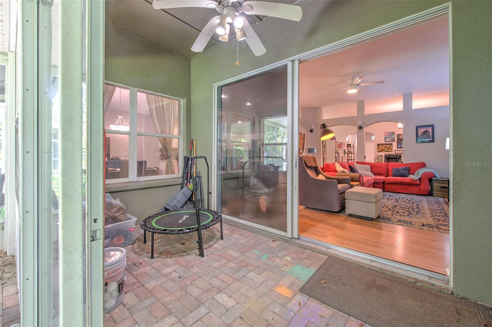 Image 40 of 76 For 15541 Martinmeadow Drive
