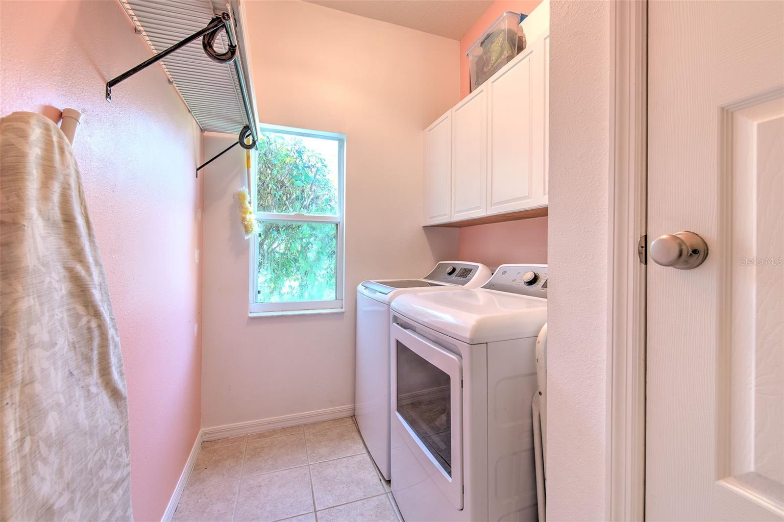 Image 9 of 76 For 15541 Martinmeadow Drive