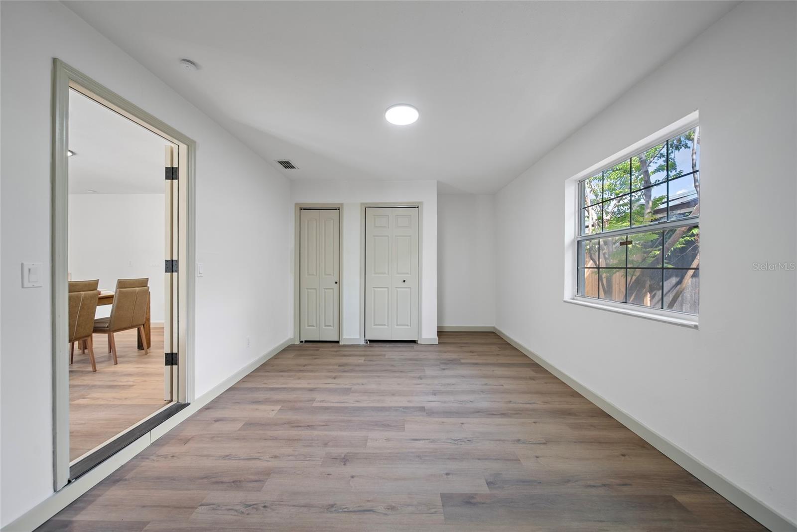 Image 18 of 24 For 17815 Cranbrook Drive