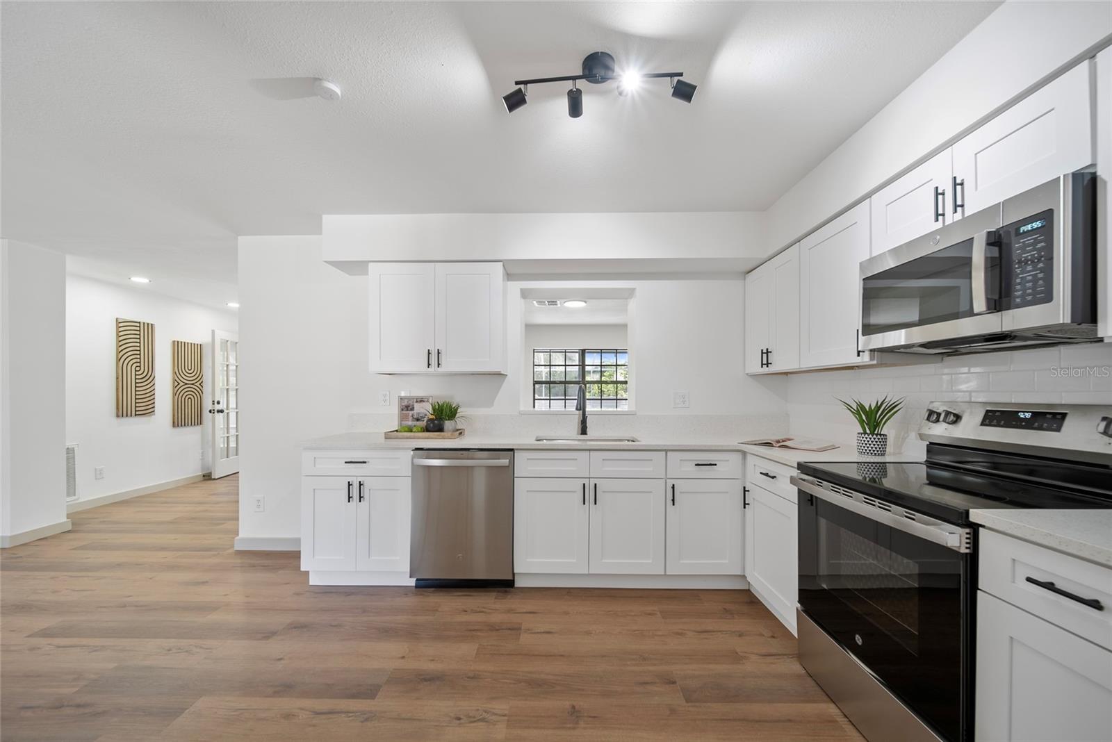 Image 2 of 24 For 17815 Cranbrook Drive