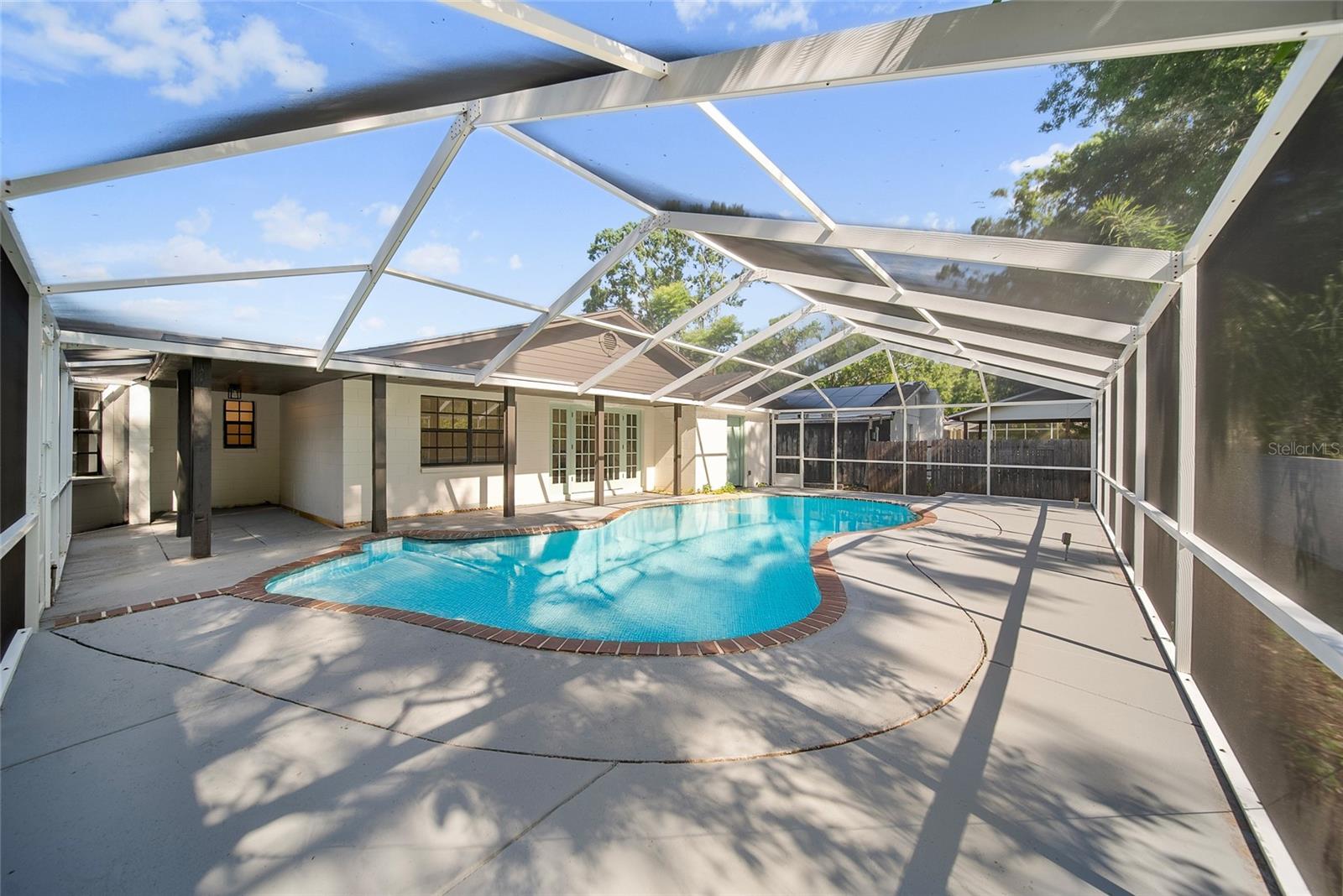 Image 21 of 24 For 17815 Cranbrook Drive